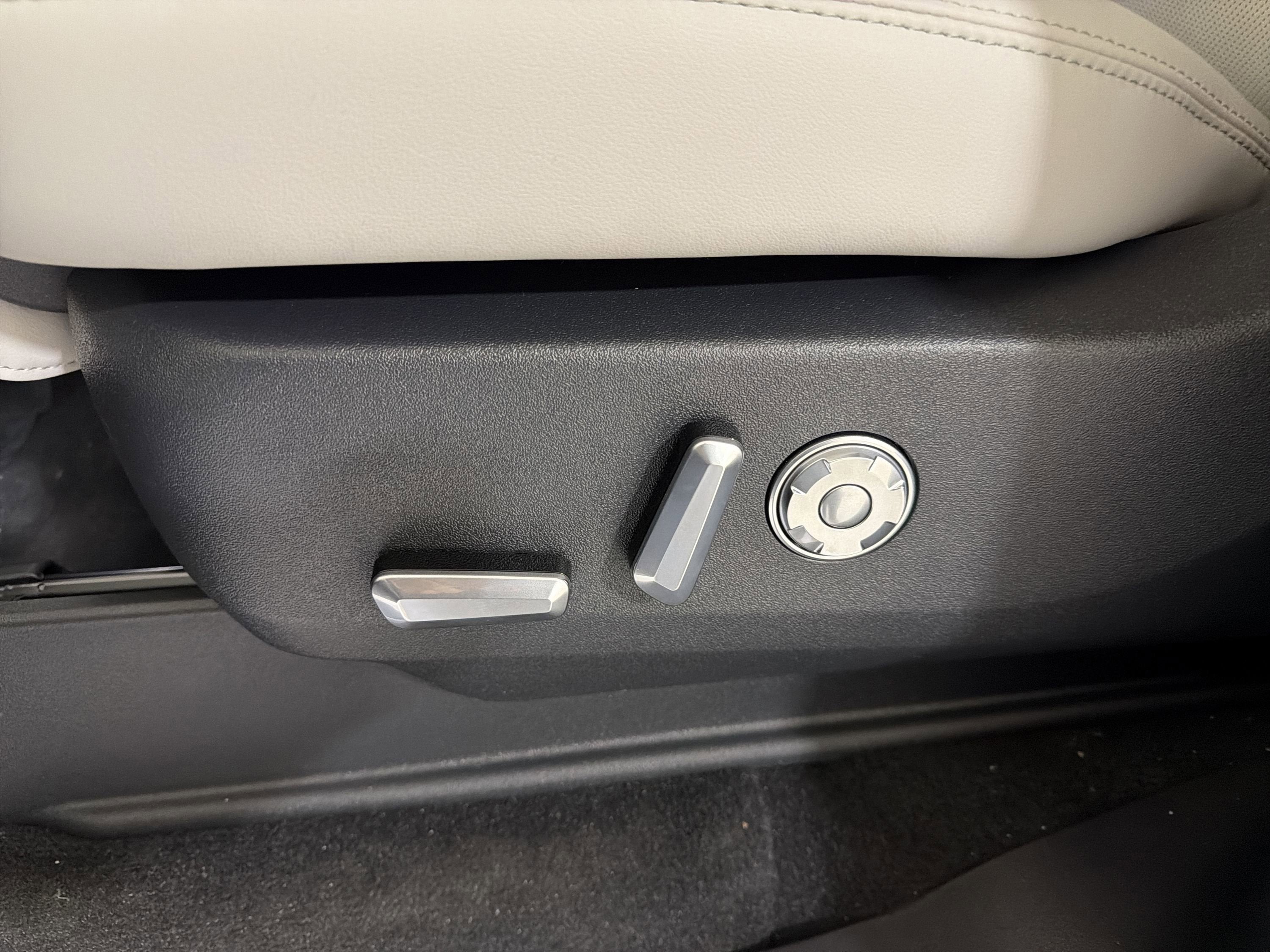 2026 Lincoln Navigator Premiere