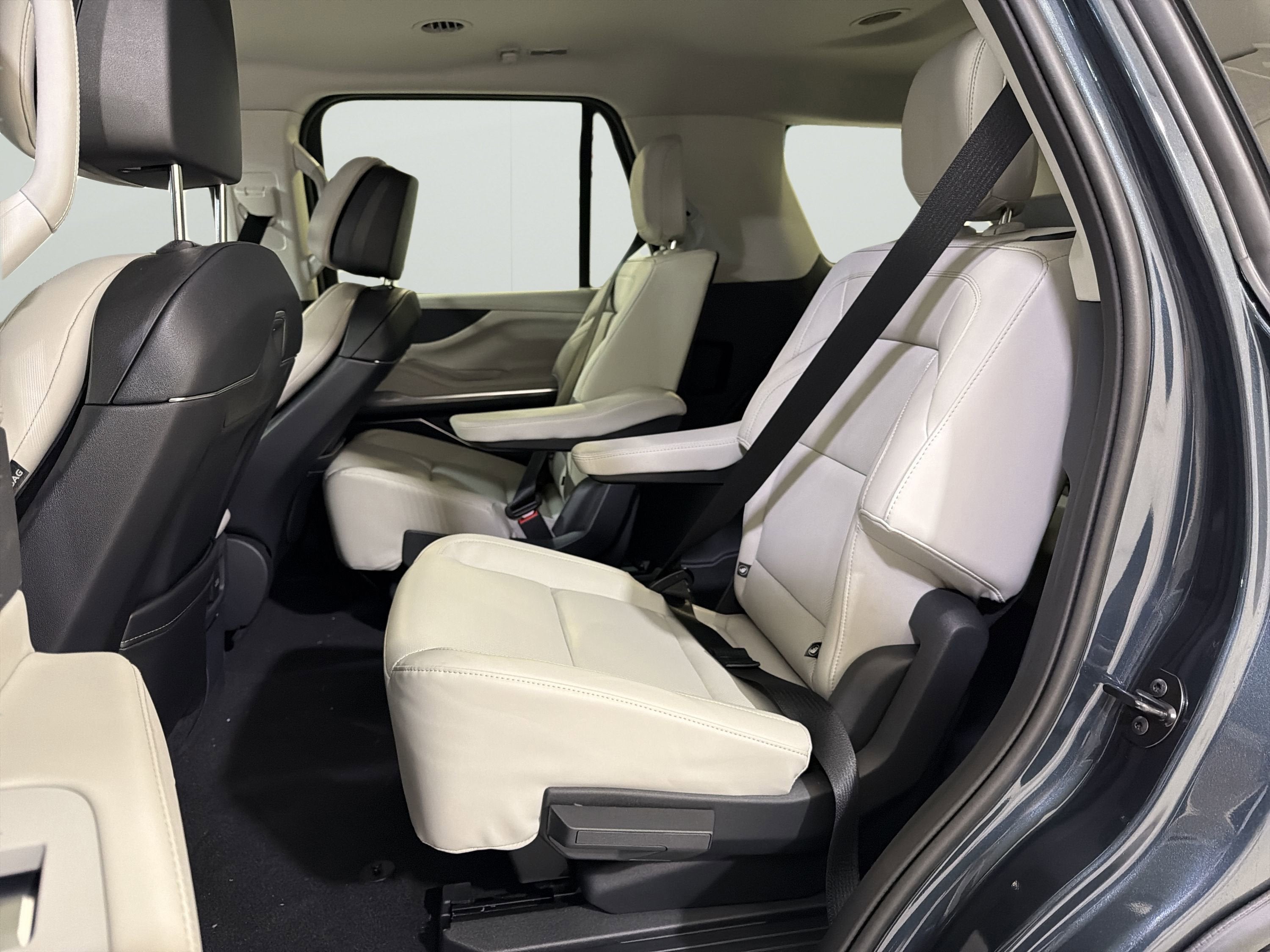 2026 Lincoln Navigator Premiere