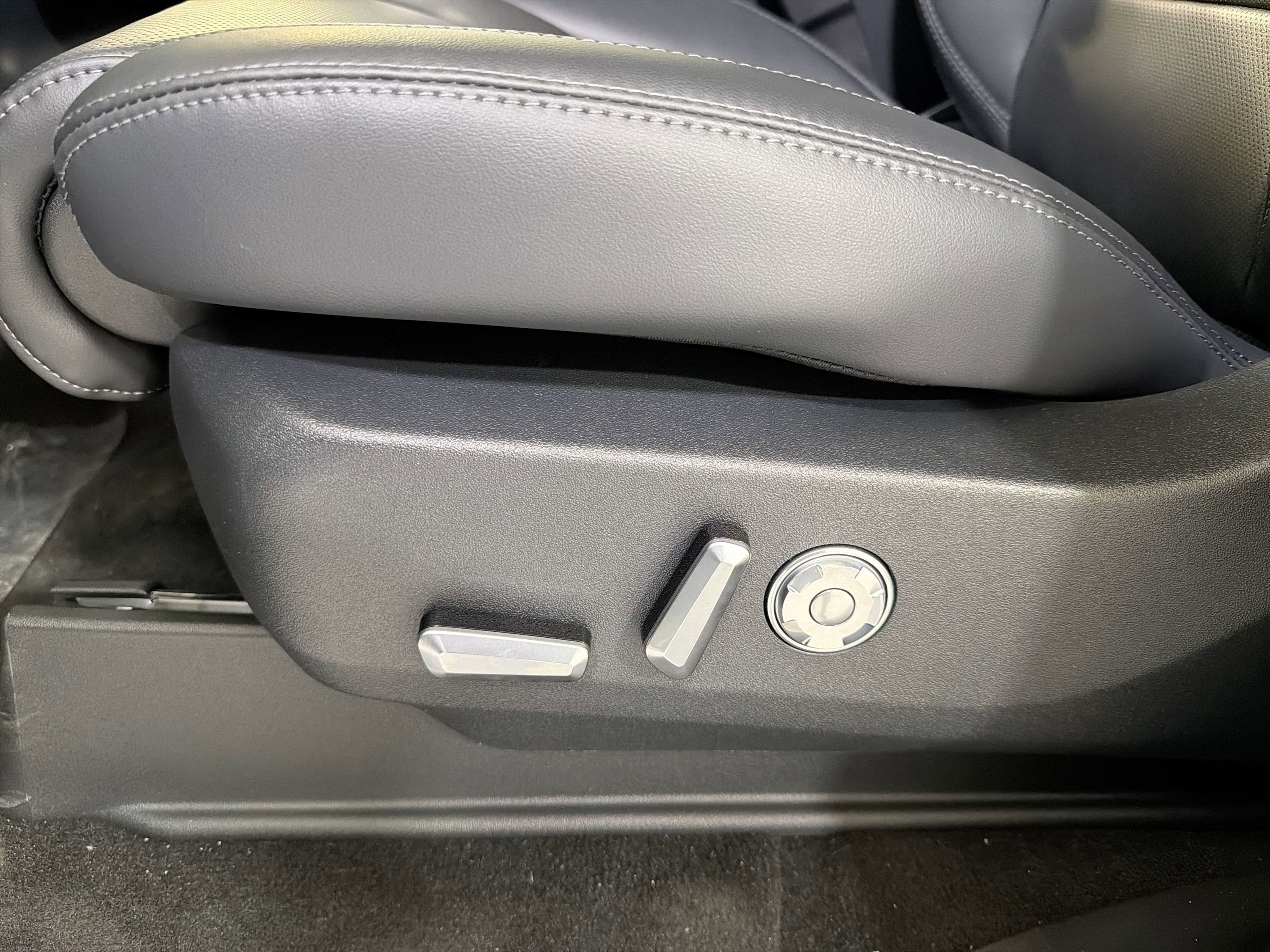 2026 Lincoln Navigator Premiere