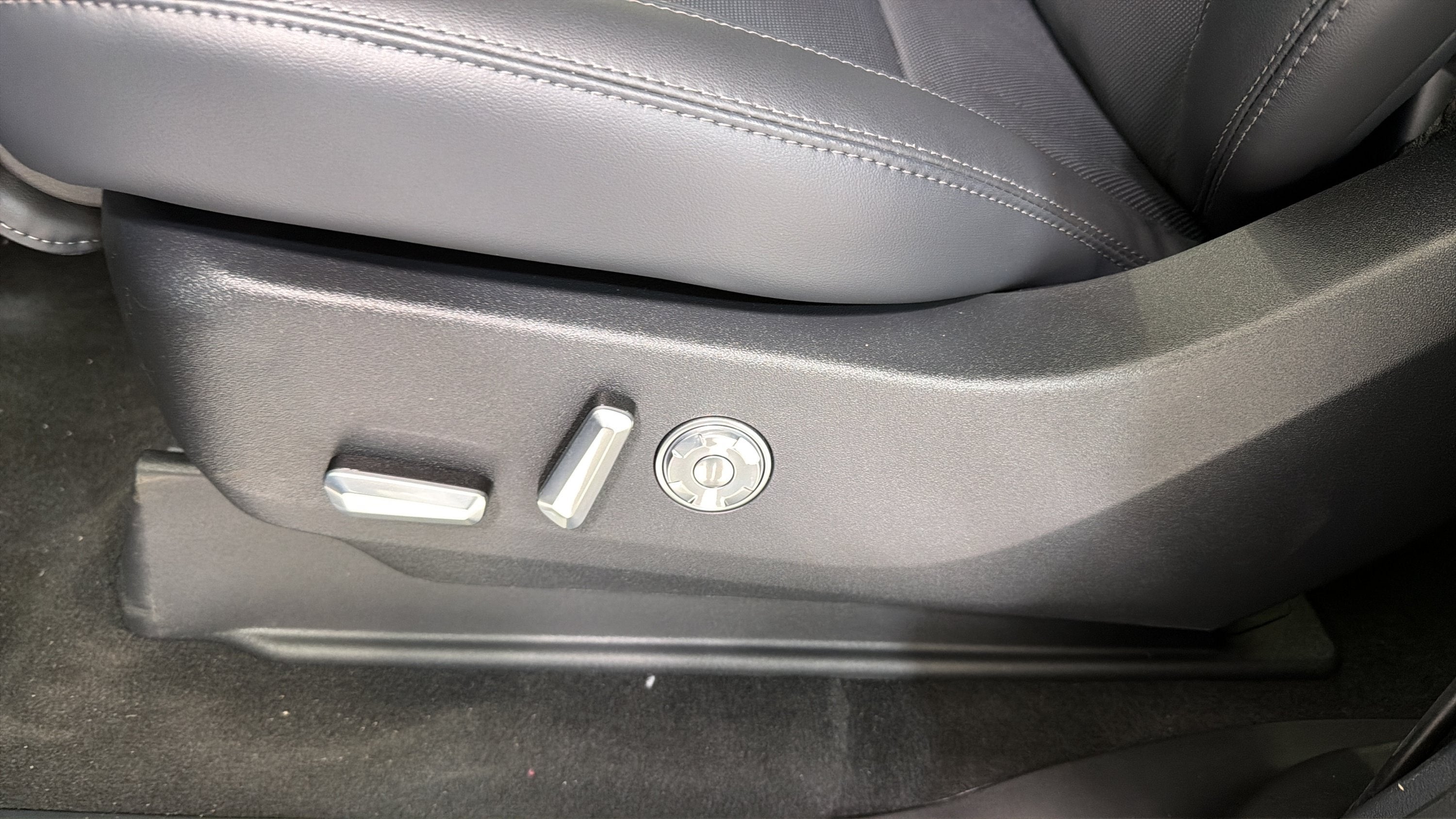 2027 Lincoln Navigator Premiere