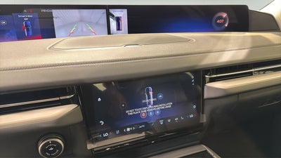2027 Lincoln Navigator Premiere