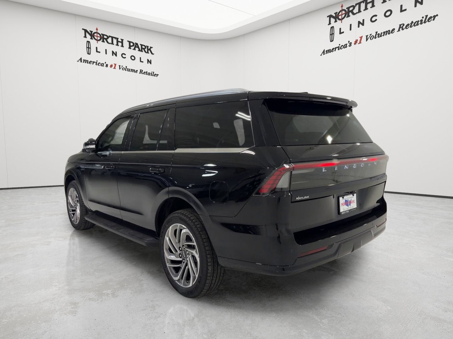 2027 Lincoln Navigator Premiere