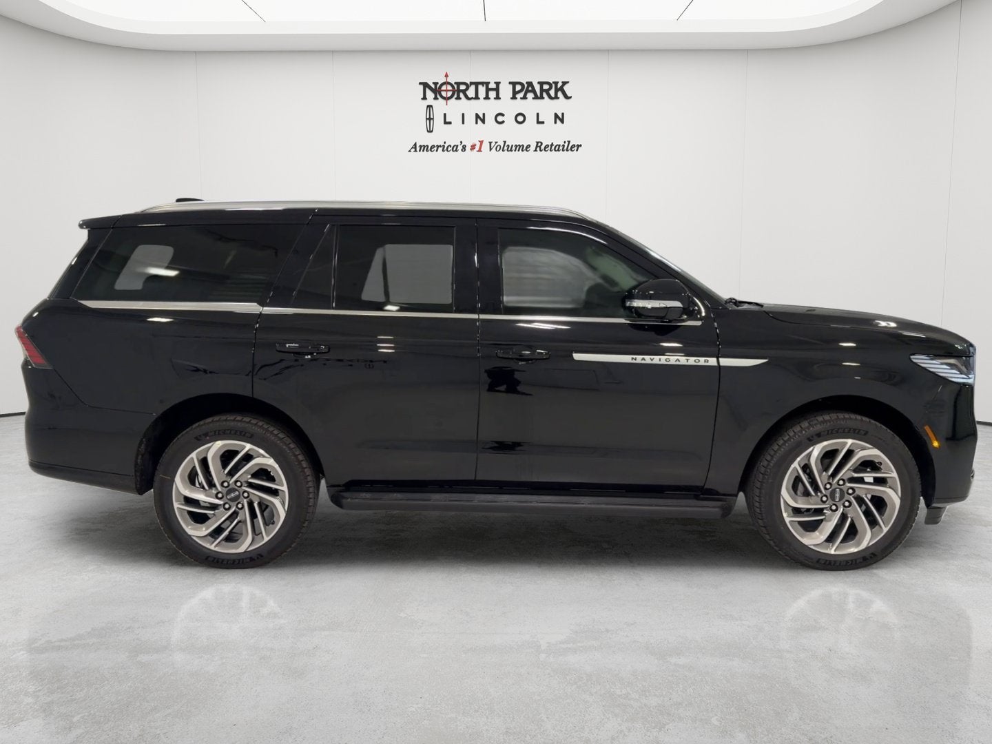 2027 Lincoln Navigator Premiere