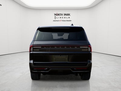 2027 Lincoln Navigator Premiere