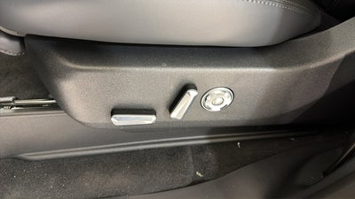 2027 Lincoln Navigator Premiere