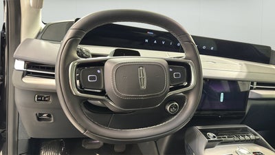 2027 Lincoln Navigator Premiere