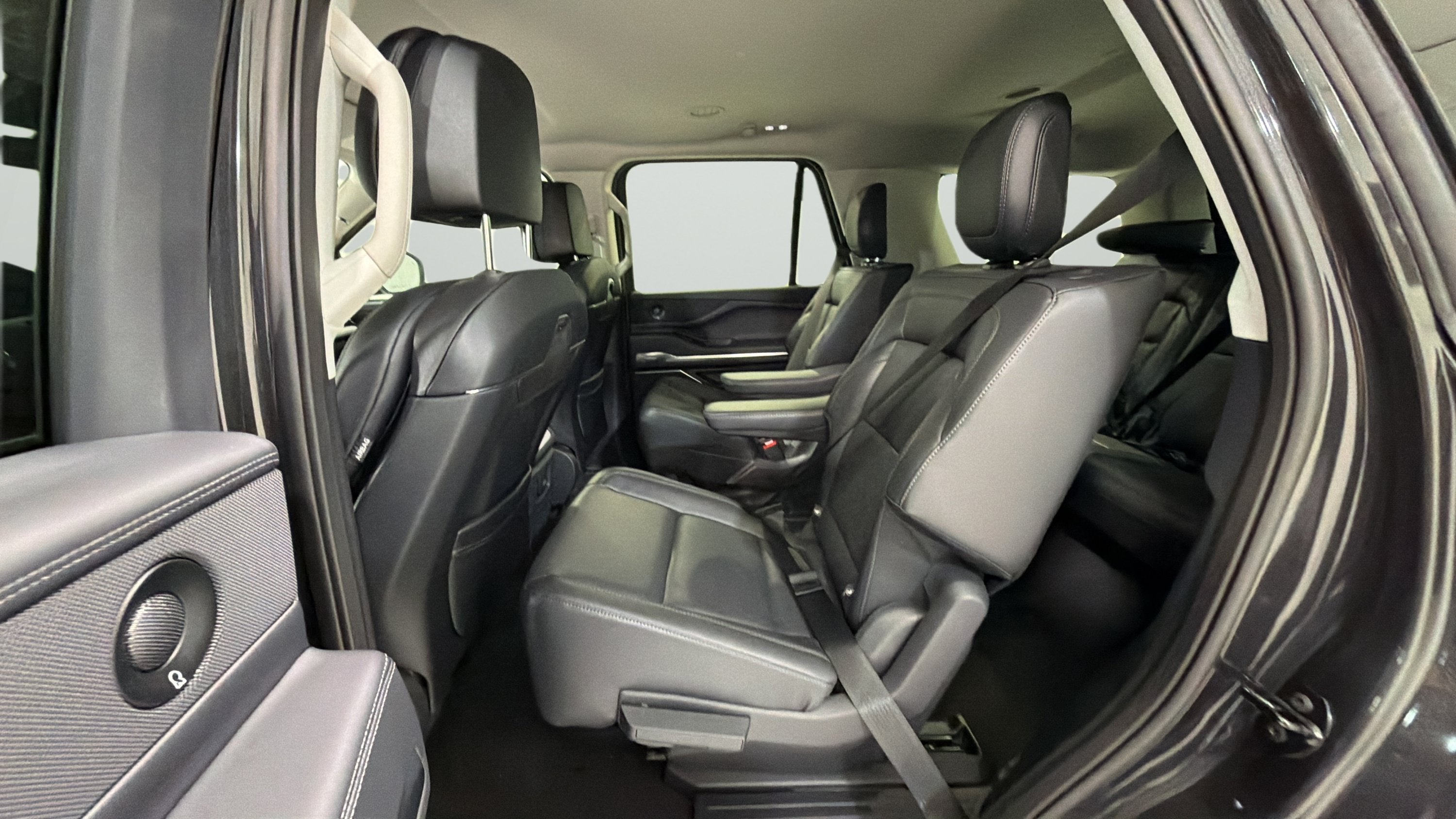 2027 Lincoln Navigator Premiere