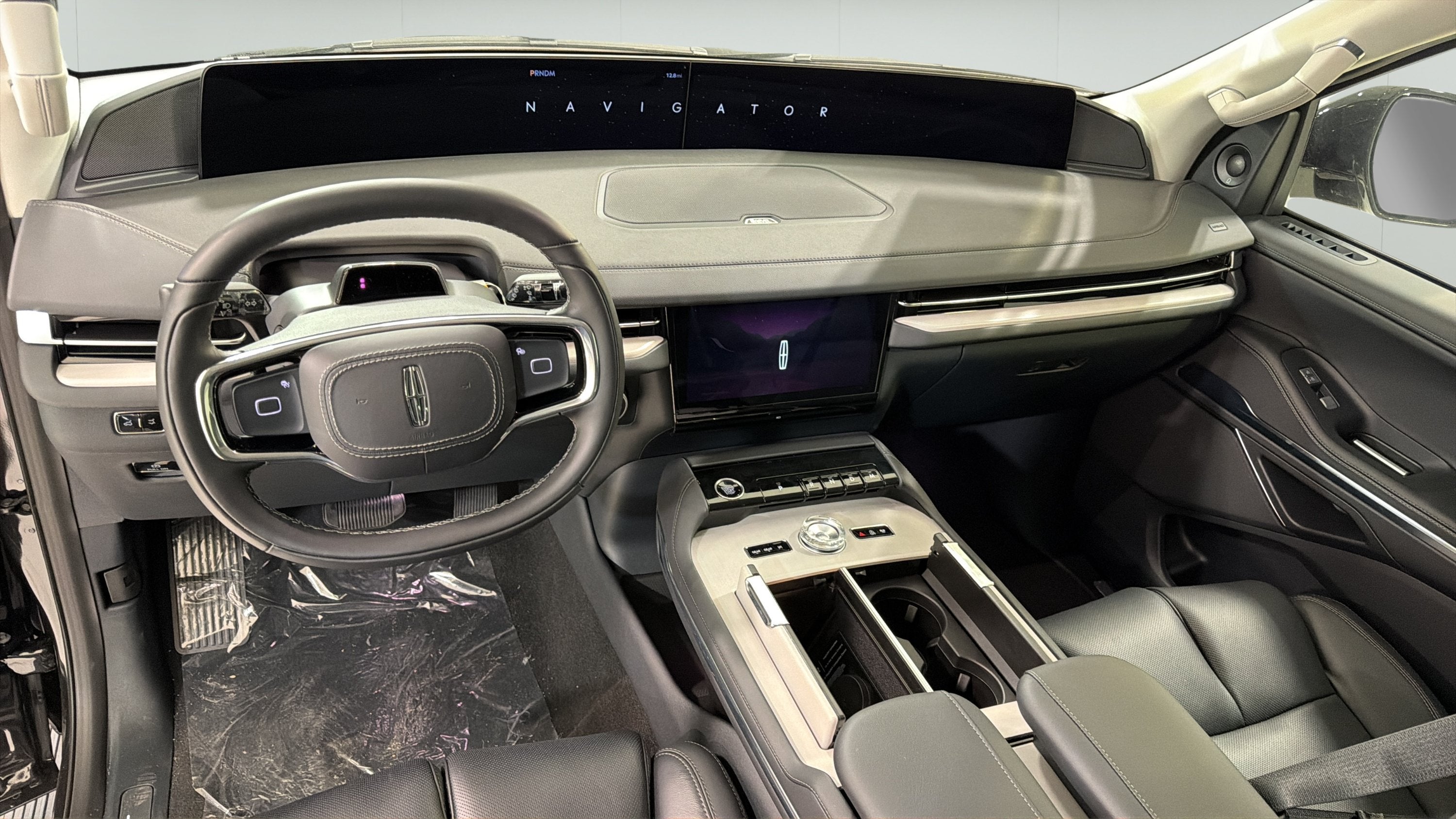 2027 Lincoln Navigator Premiere