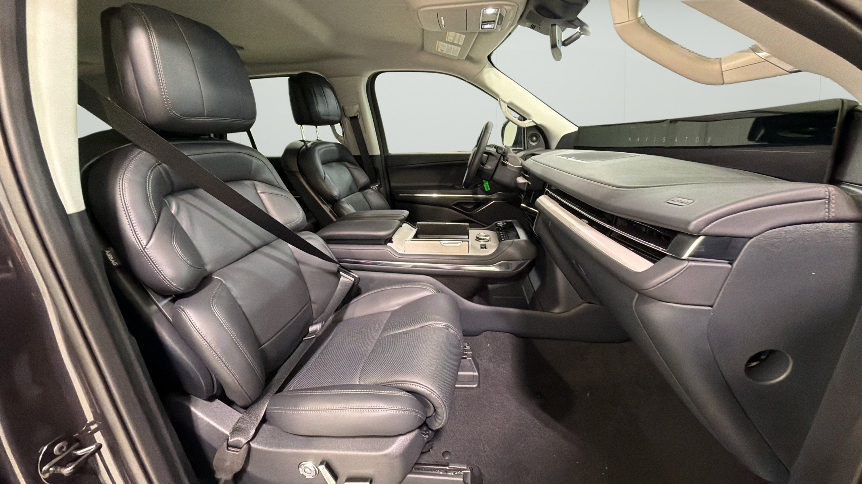 2027 Lincoln Navigator Premiere