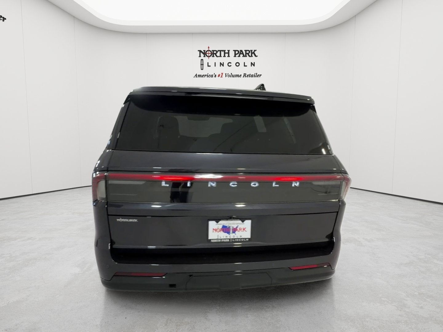 2027 Lincoln Navigator Premiere