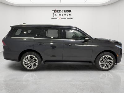 2027 Lincoln Navigator Premiere