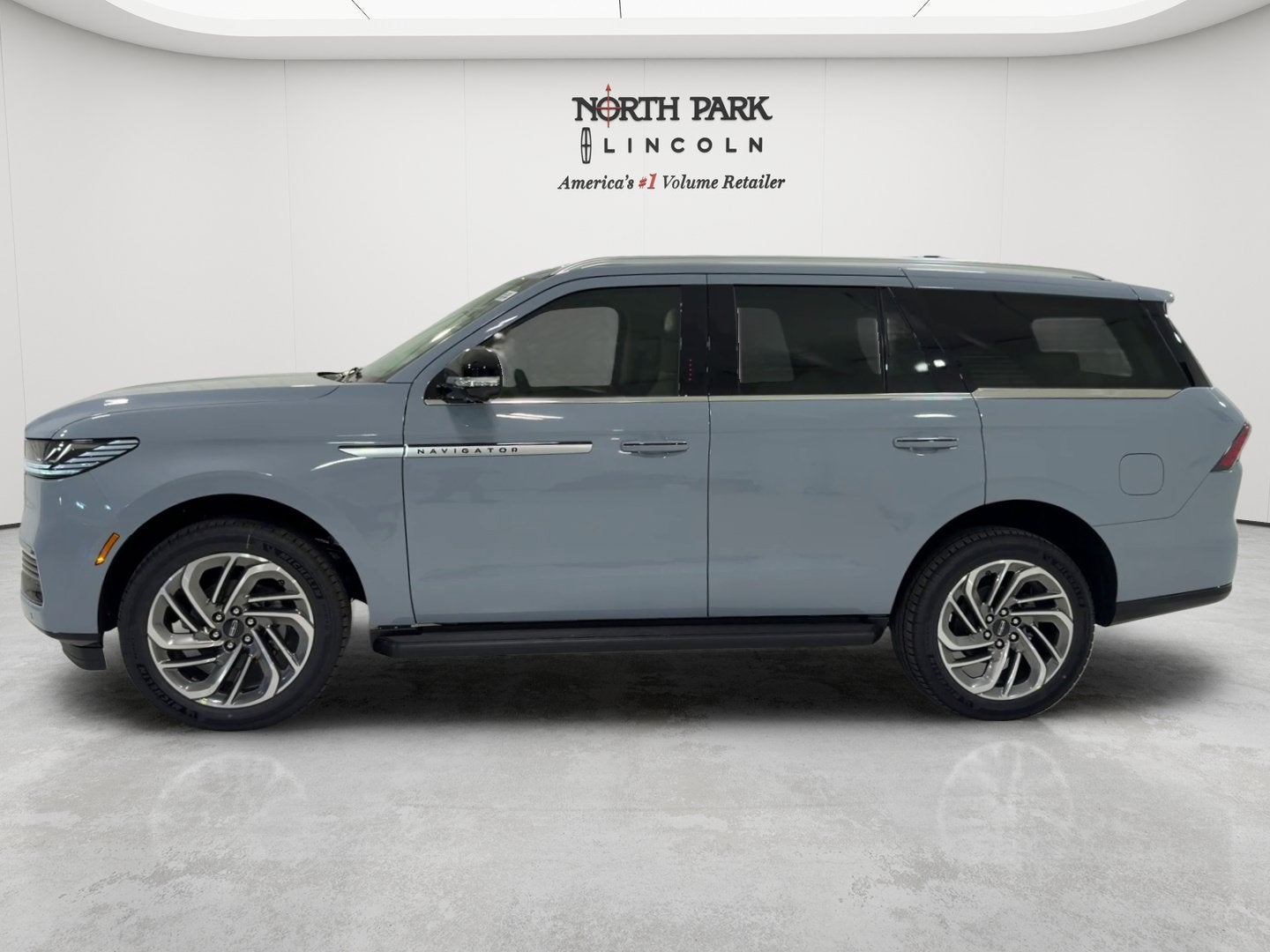 2027 Lincoln Navigator Premiere