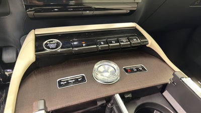 2027 Lincoln Navigator Premiere