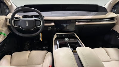2027 Lincoln Navigator Premiere