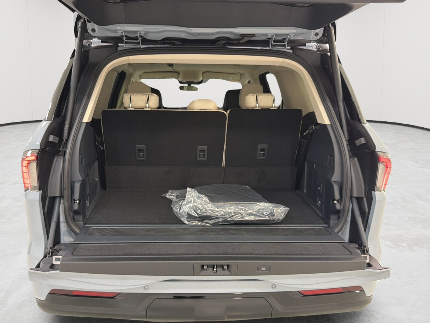 2027 Lincoln Navigator Premiere