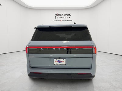 2027 Lincoln Navigator Premiere