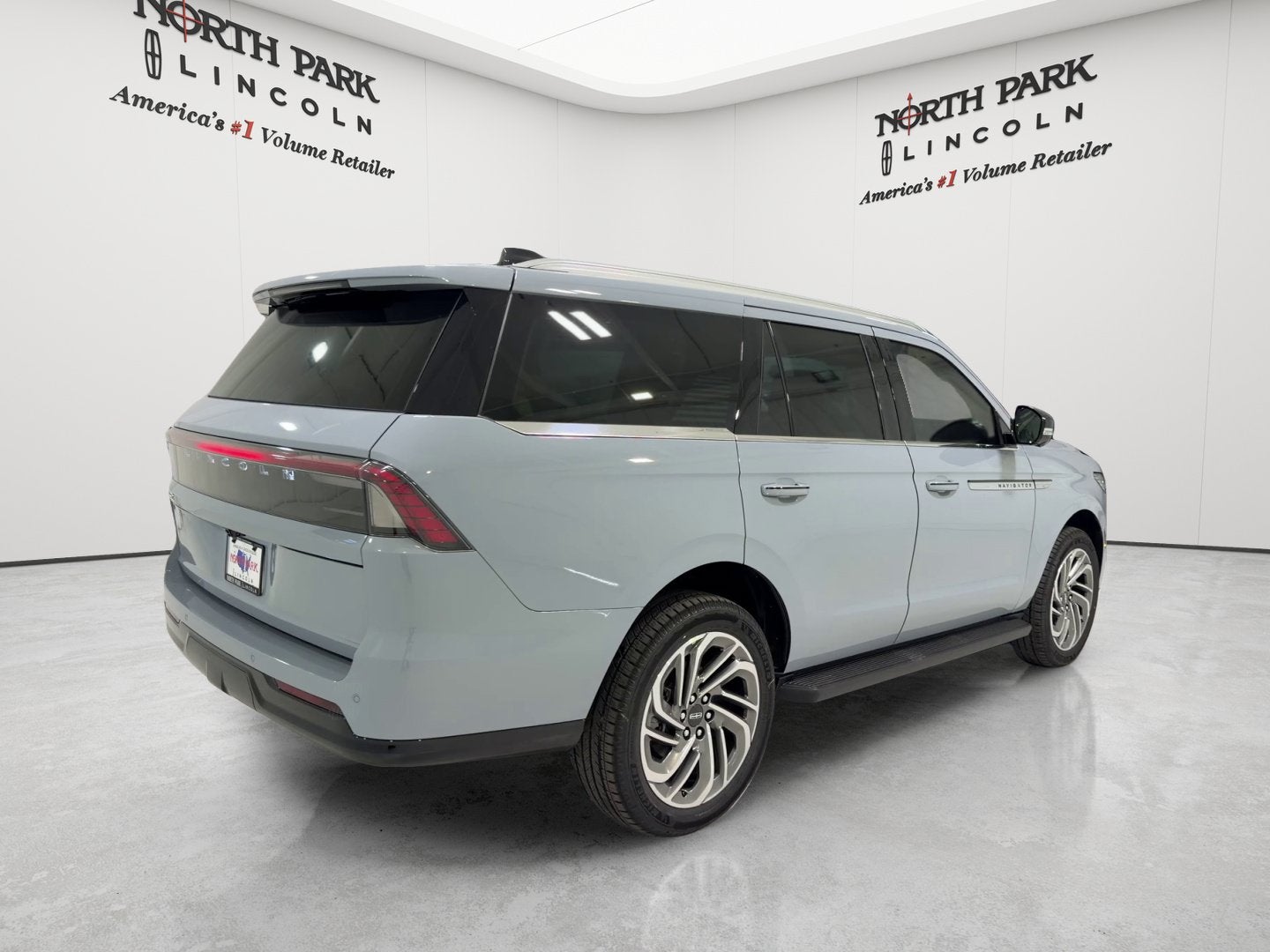2027 Lincoln Navigator Premiere