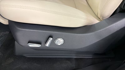 2027 Lincoln Navigator Premiere