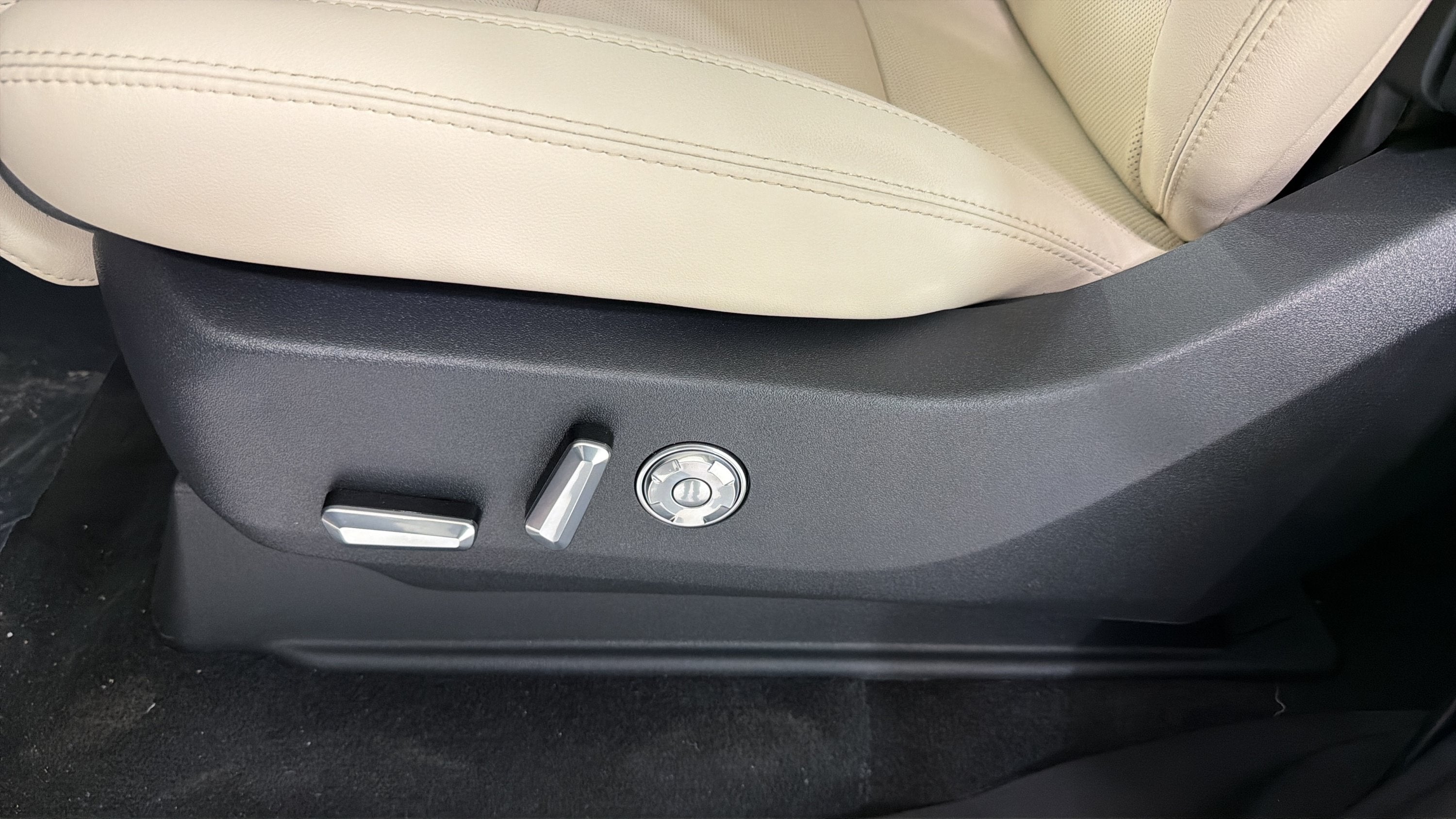 2027 Lincoln Navigator Premiere