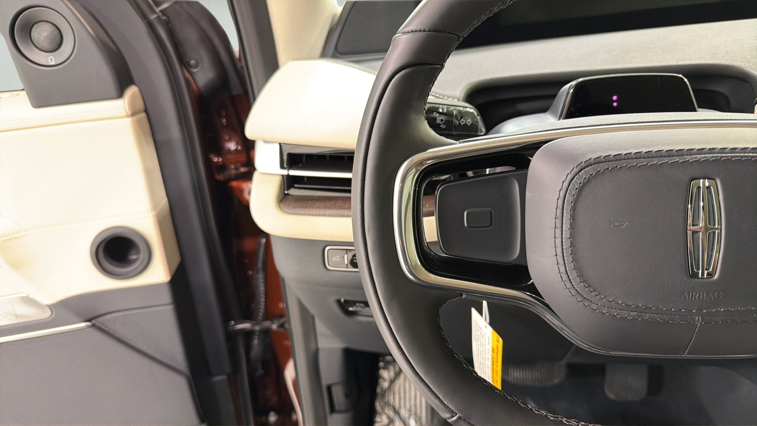2027 Lincoln Navigator Premiere
