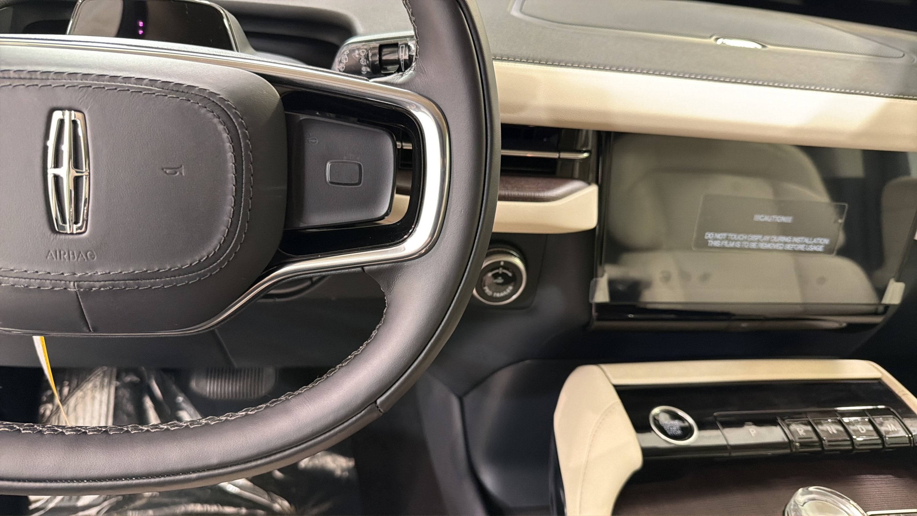 2027 Lincoln Navigator Premiere