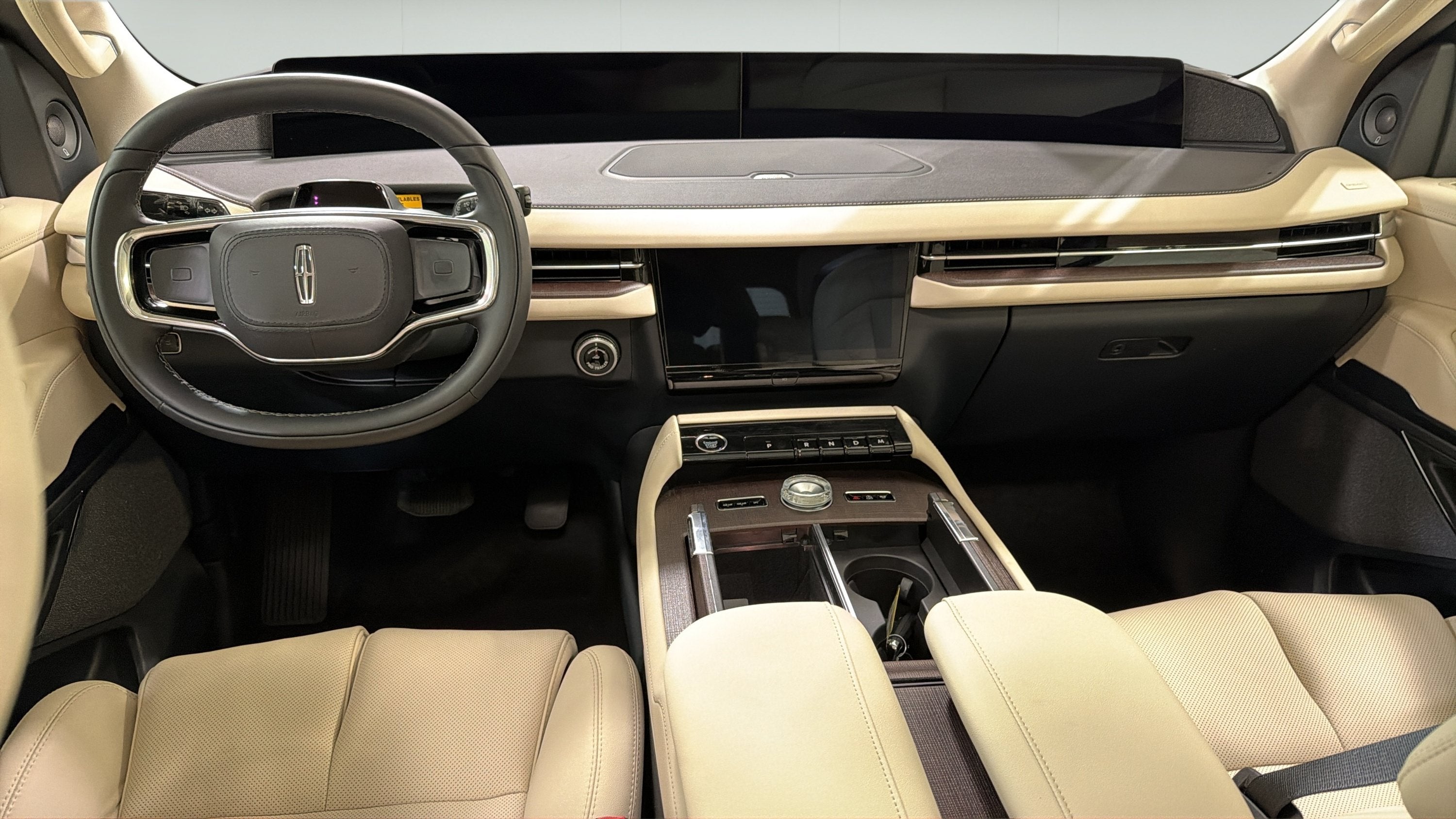 2027 Lincoln Navigator Reserve