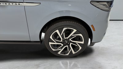2027 Lincoln Navigator Reserve