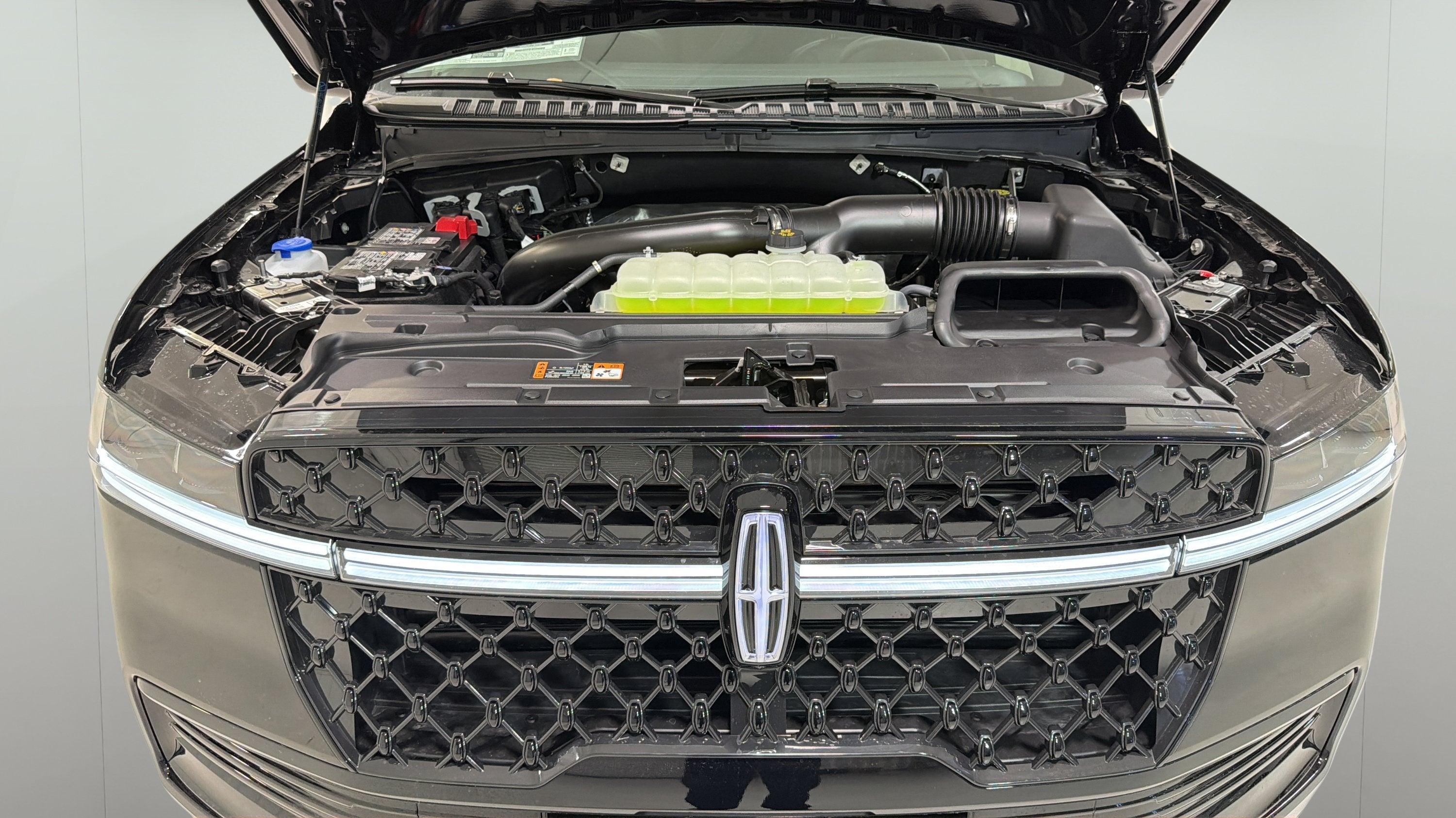 2027 Lincoln Navigator Reserve