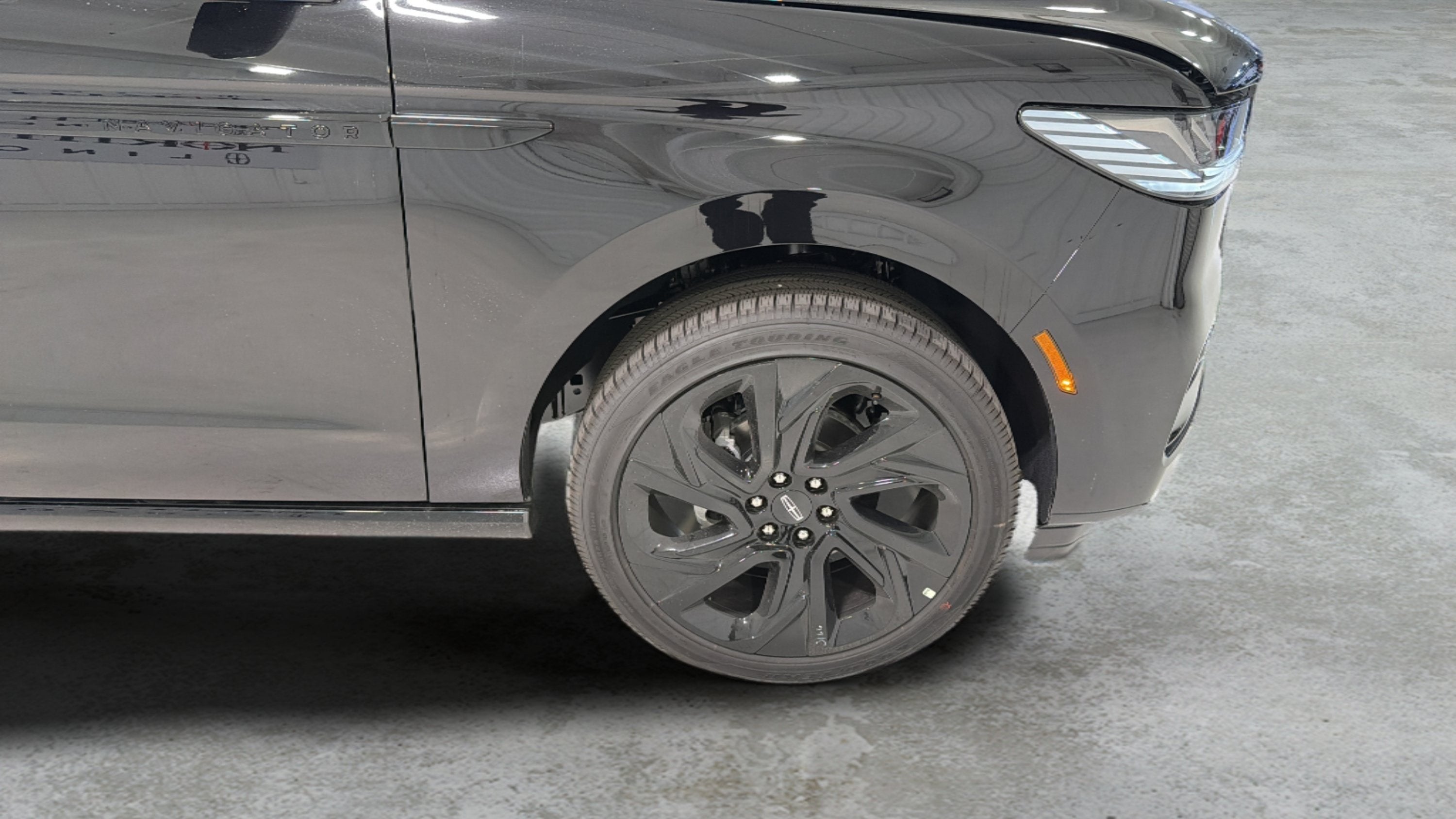 2027 Lincoln Navigator Reserve