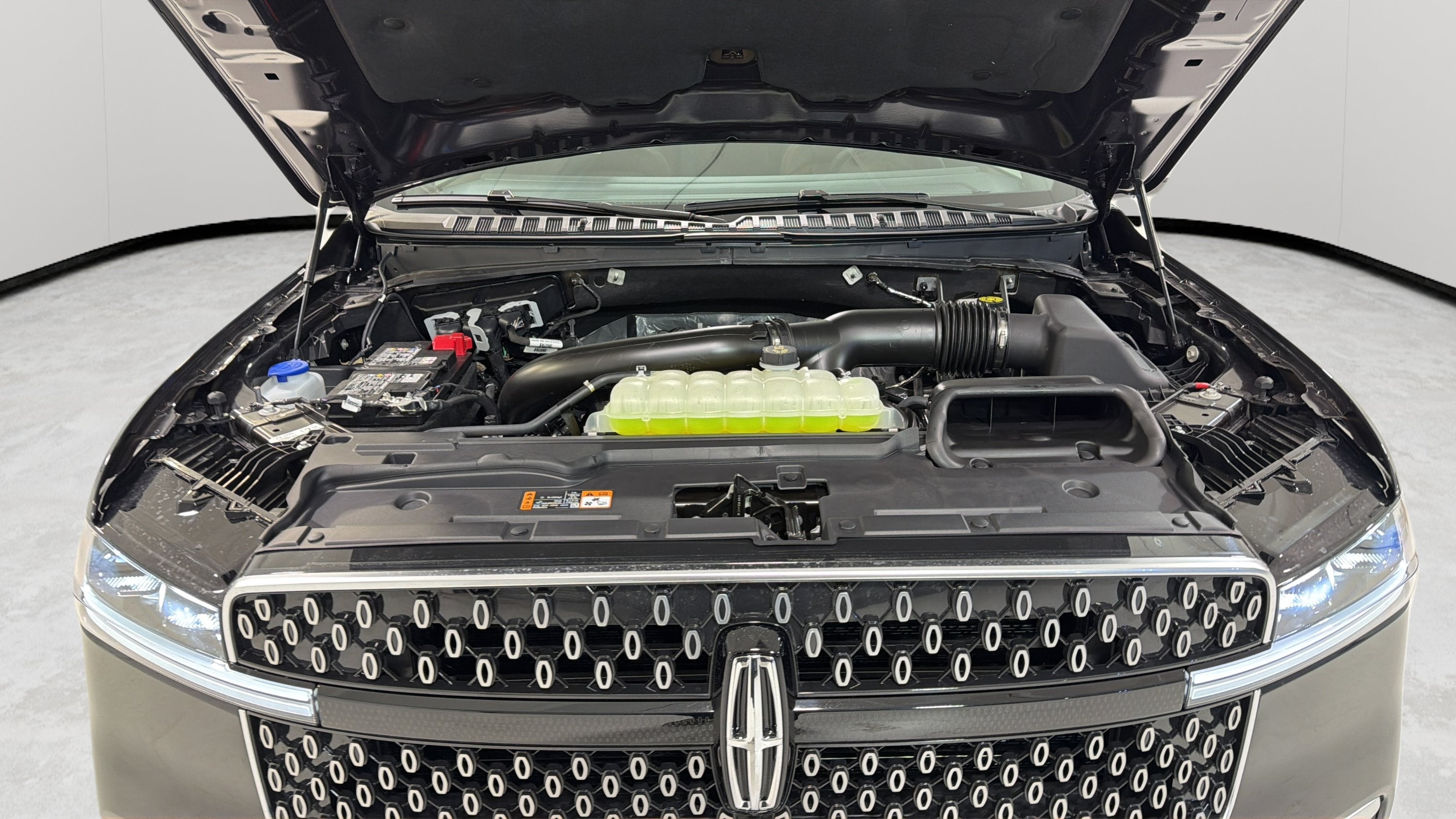 2027 Lincoln Navigator Reserve