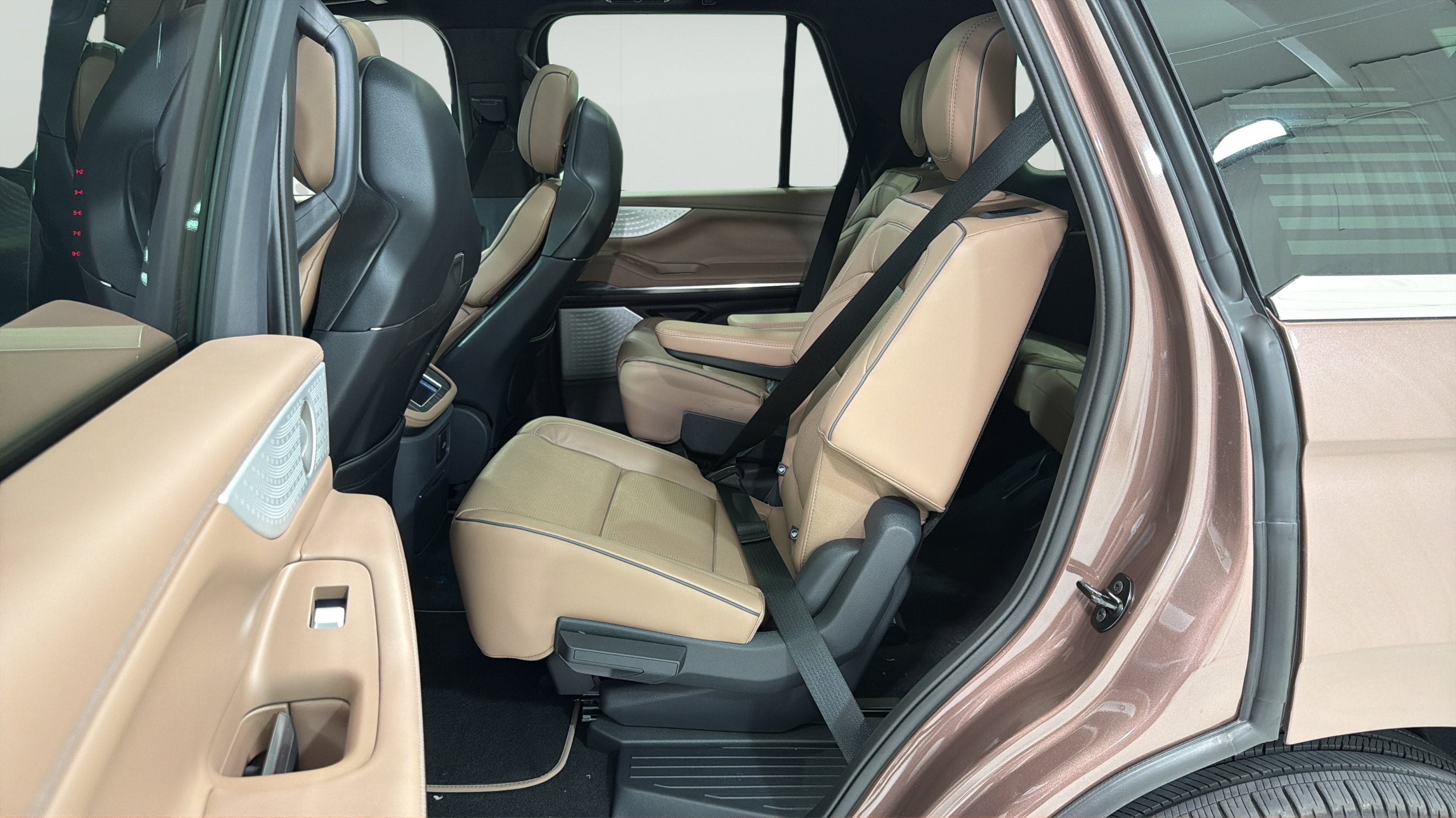 2027 Lincoln Navigator Black Label