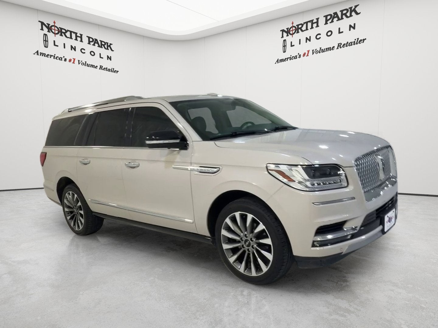 2019 Lincoln Navigator L Select