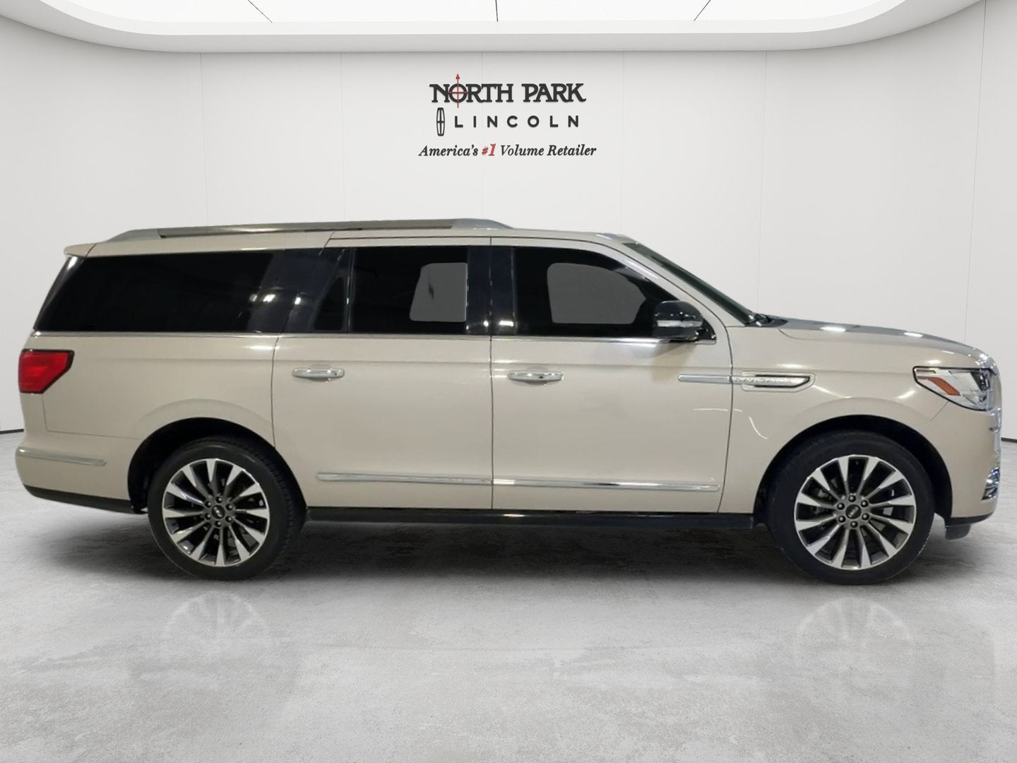 2019 Lincoln Navigator L Select