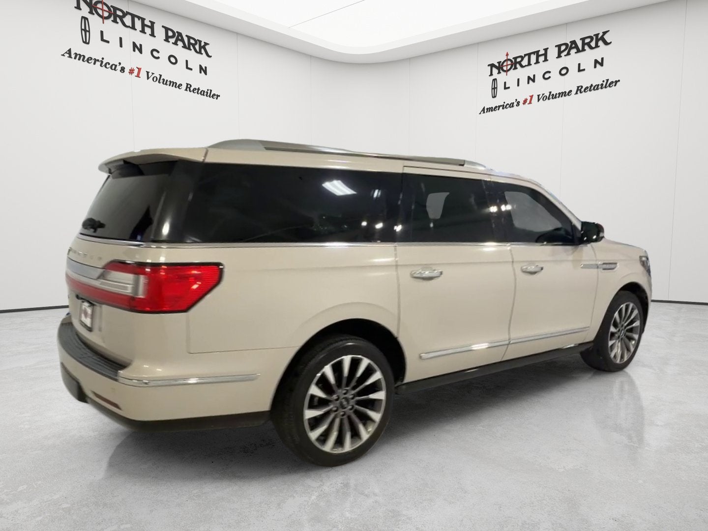 2019 Lincoln Navigator L Select