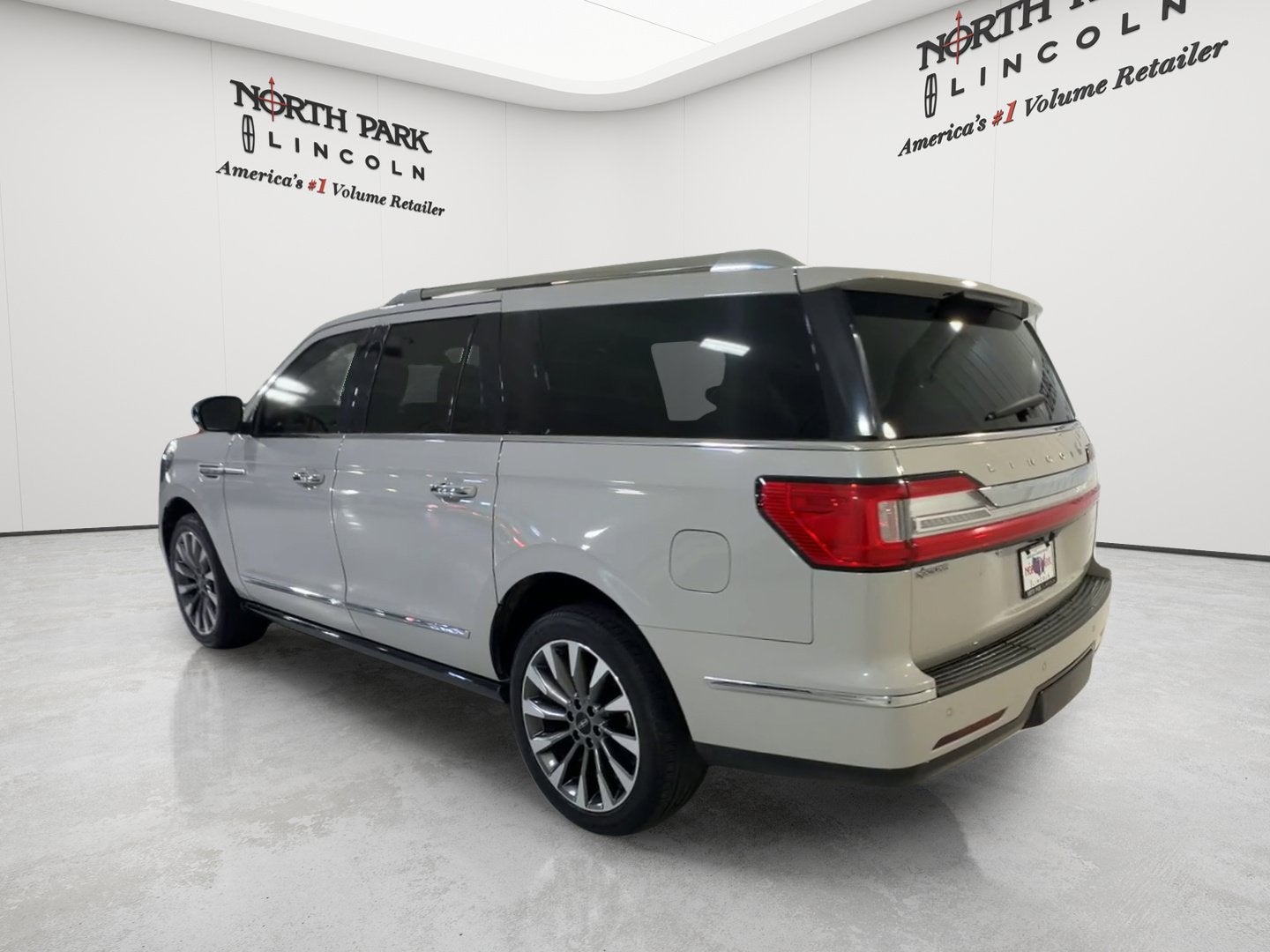 2019 Lincoln Navigator L Select