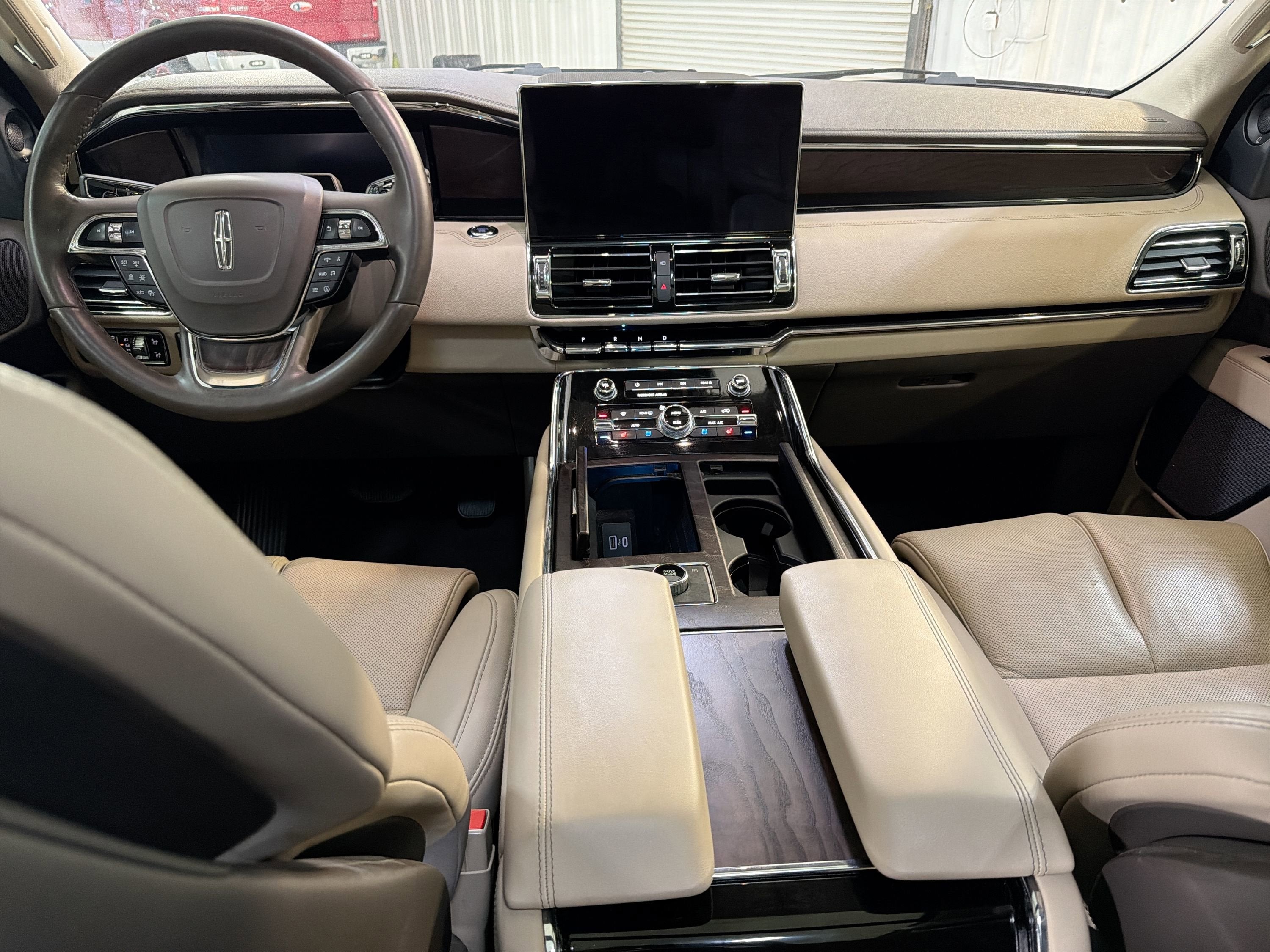 2023 Lincoln Navigator L Reserve