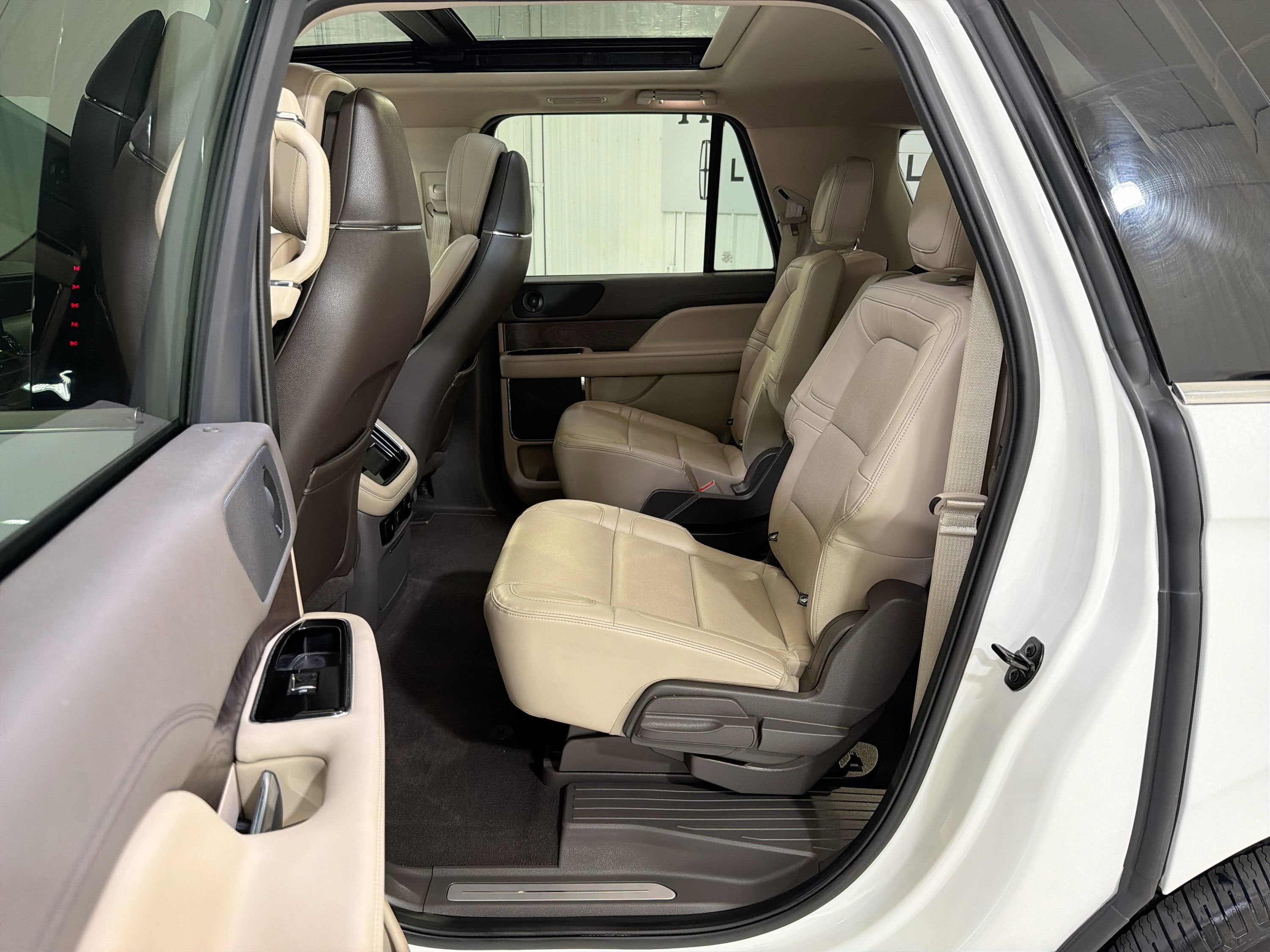 2023 Lincoln Navigator L Reserve