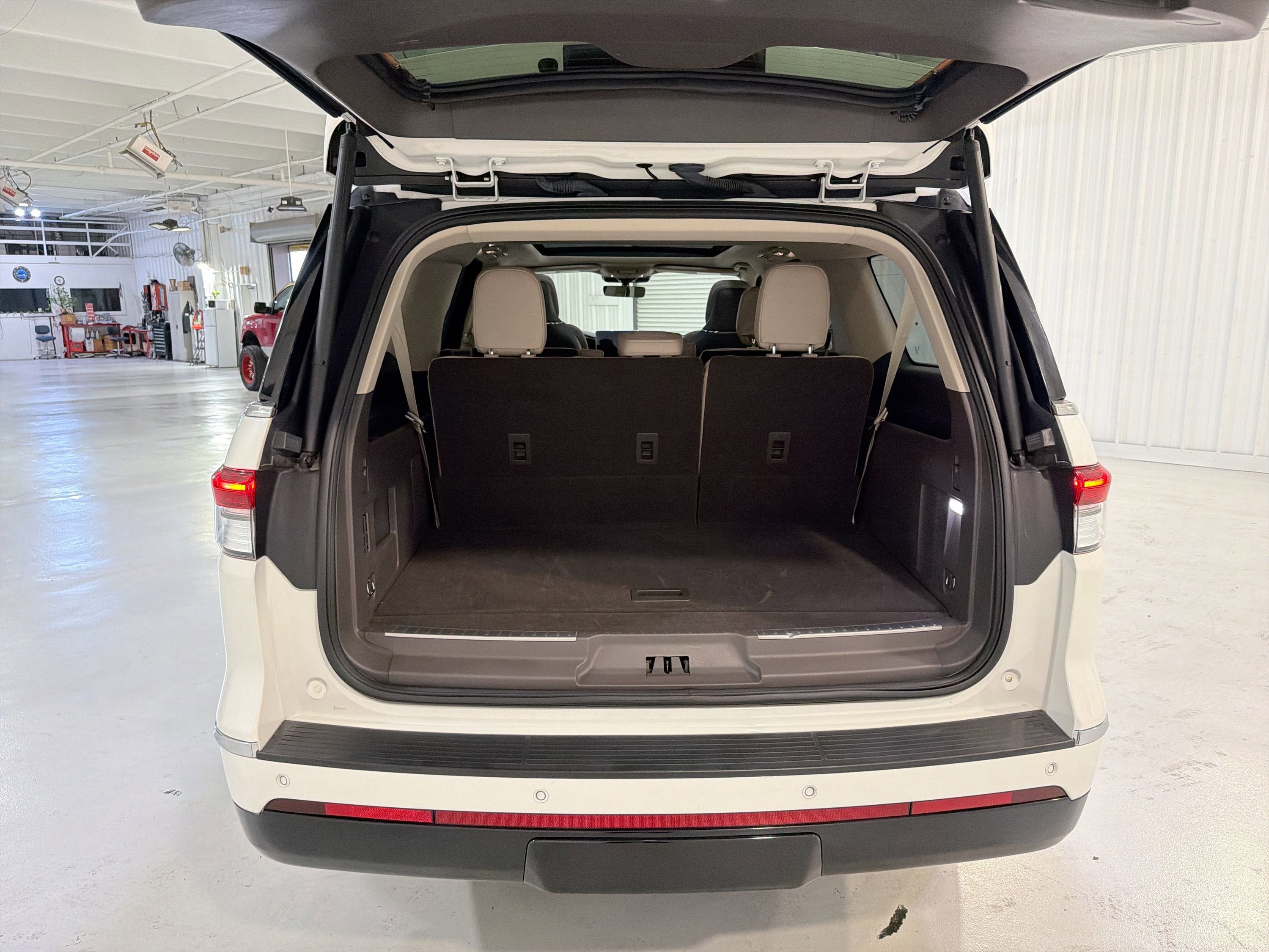 2023 Lincoln Navigator L Reserve