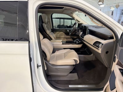 2023 Lincoln Navigator L Reserve