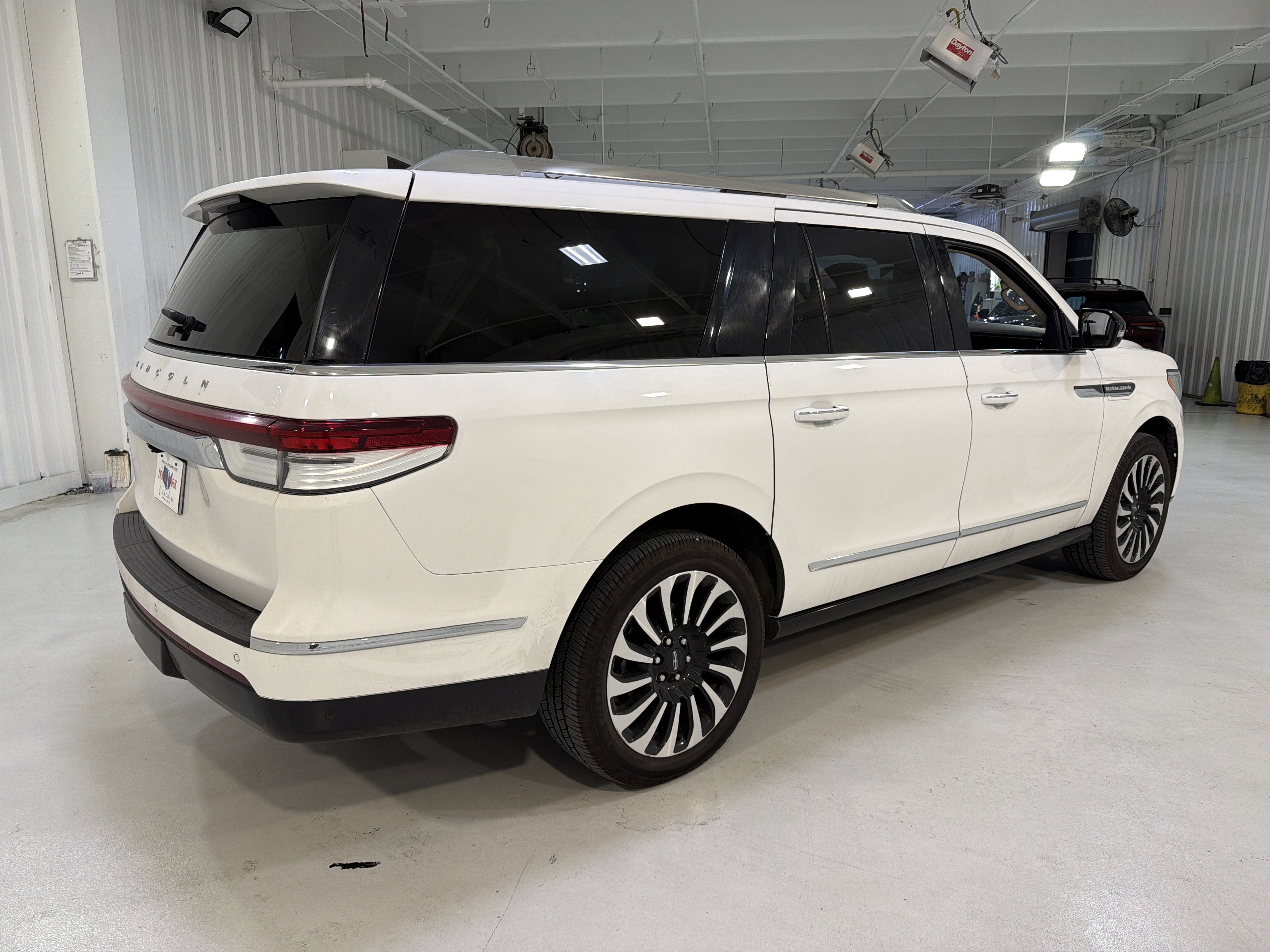 2023 Lincoln Navigator L Reserve
