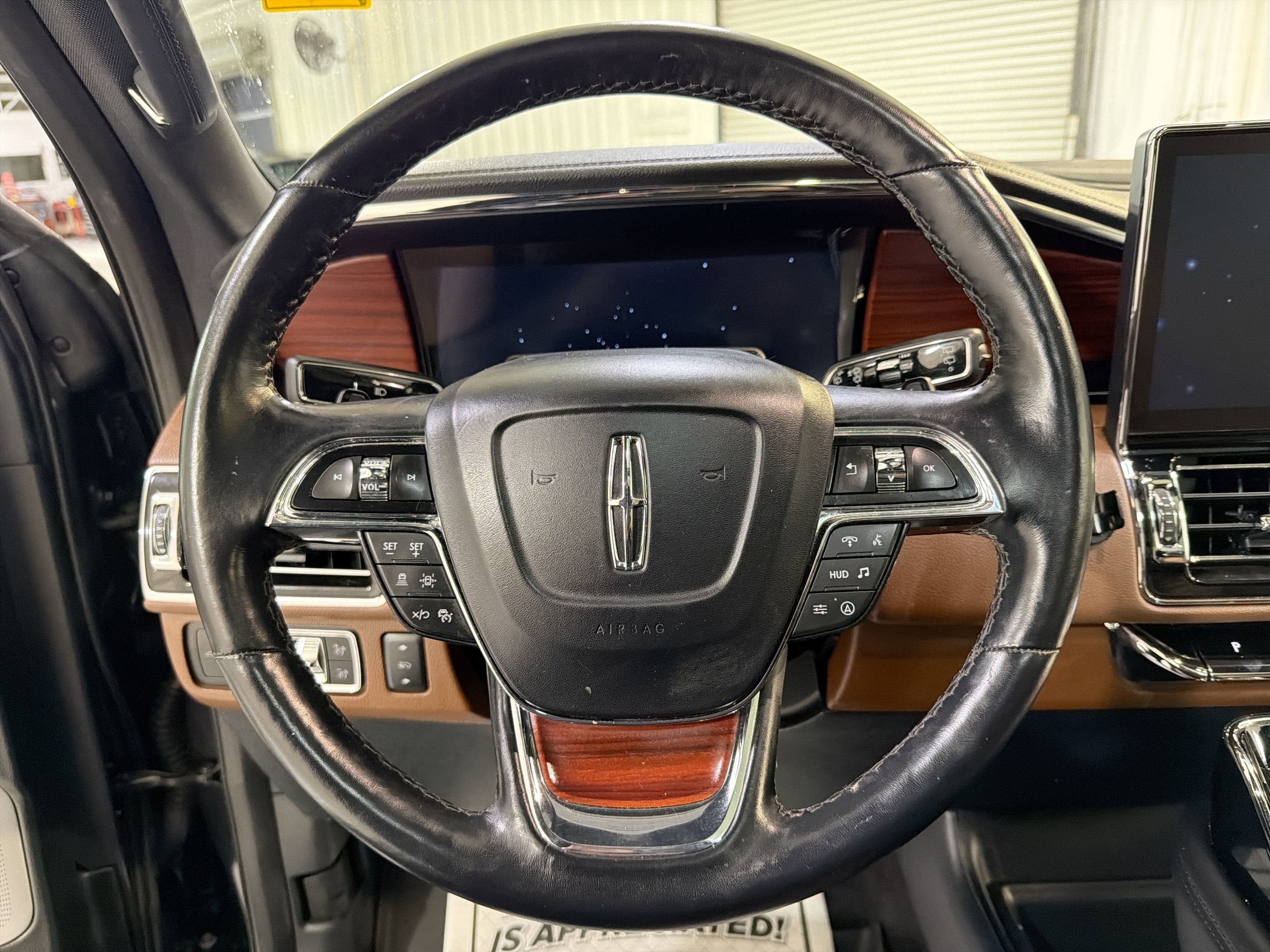 2023 Lincoln Navigator L Reserve