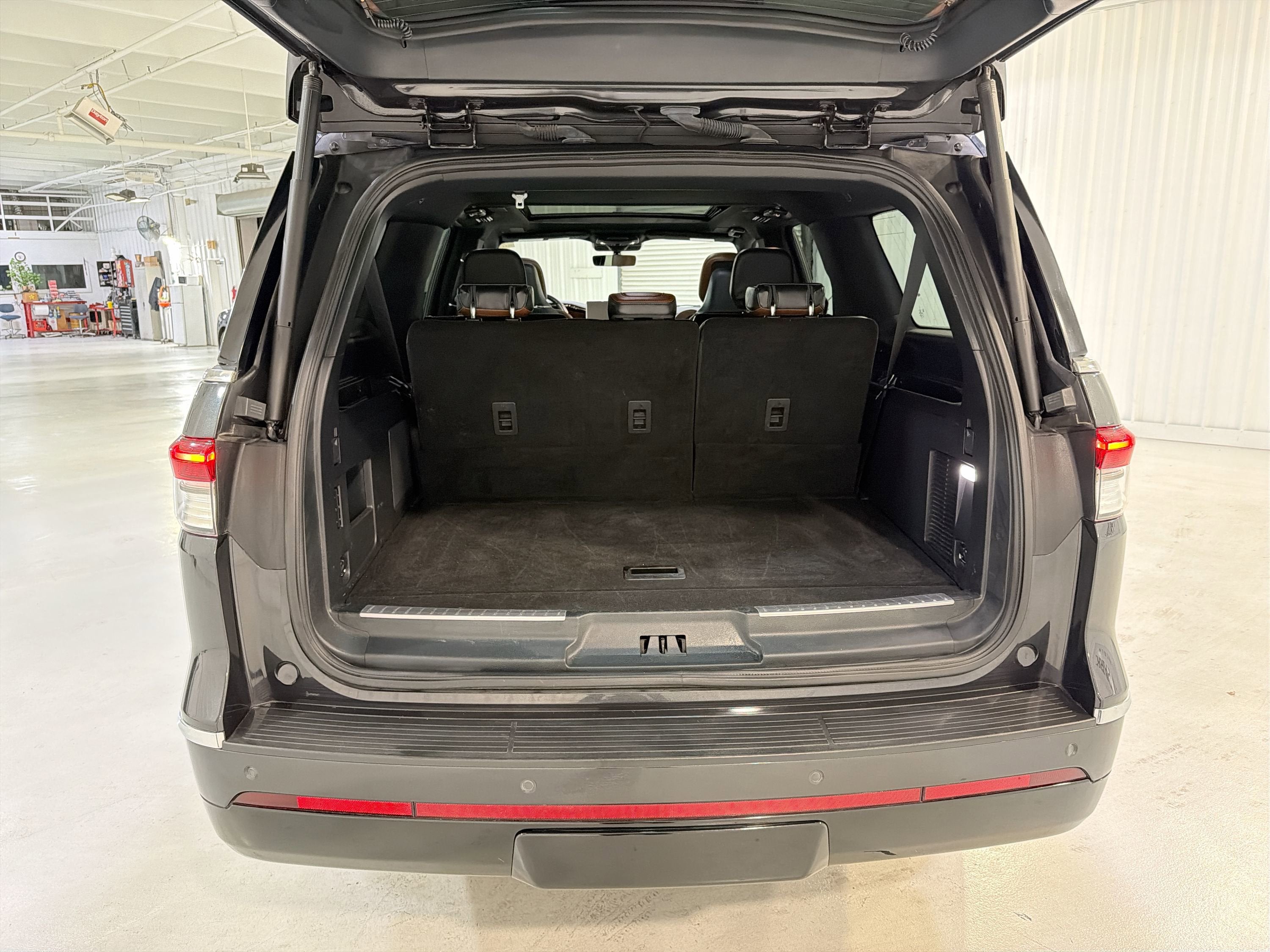 2023 Lincoln Navigator L Reserve