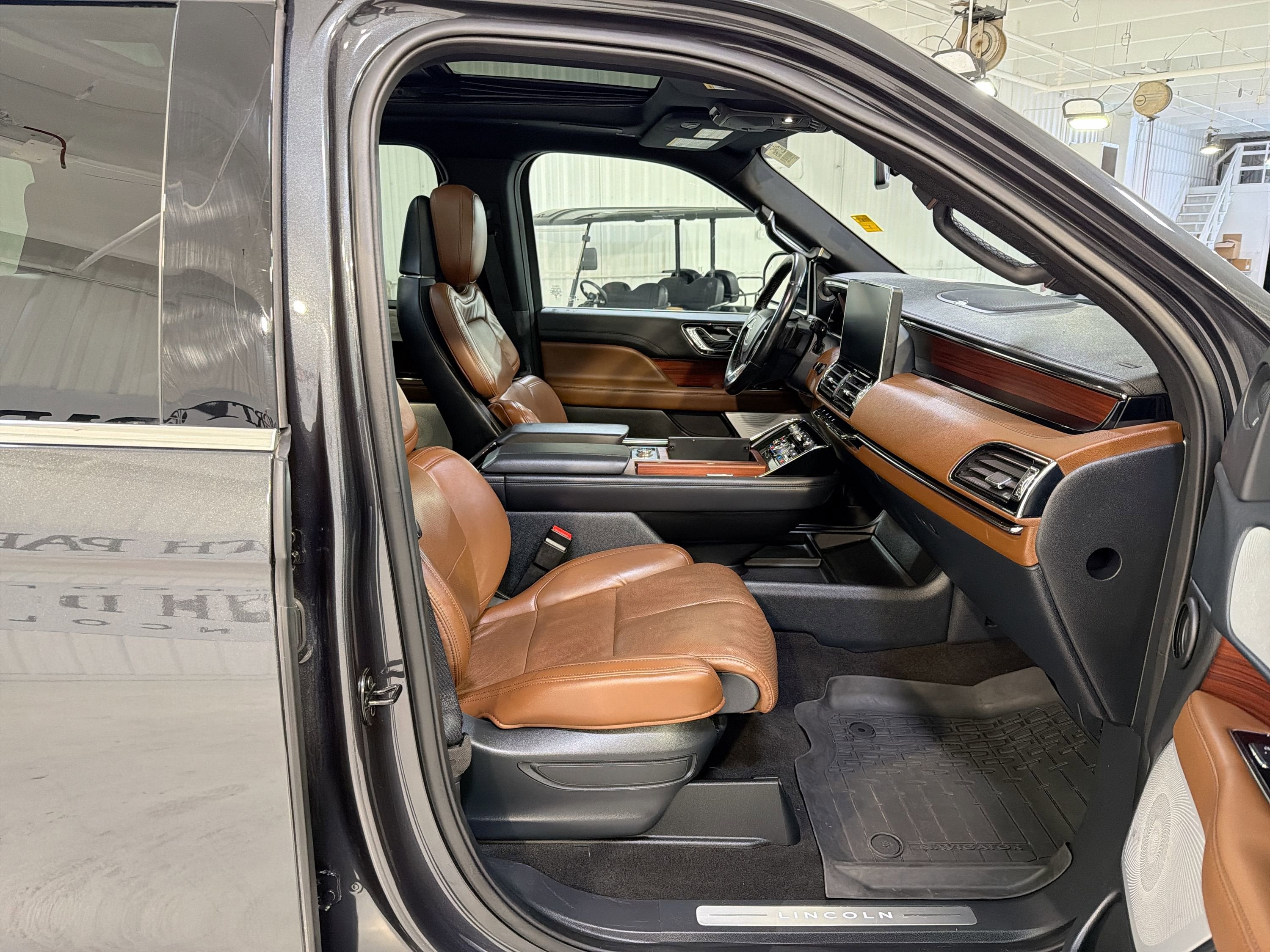 2023 Lincoln Navigator L Reserve