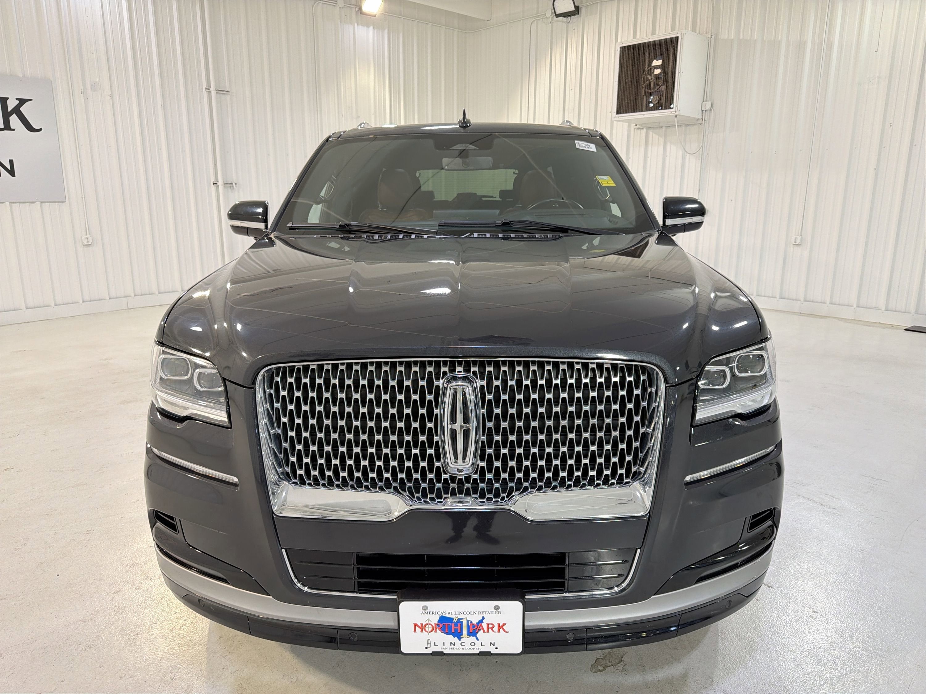 2023 Lincoln Navigator L Reserve