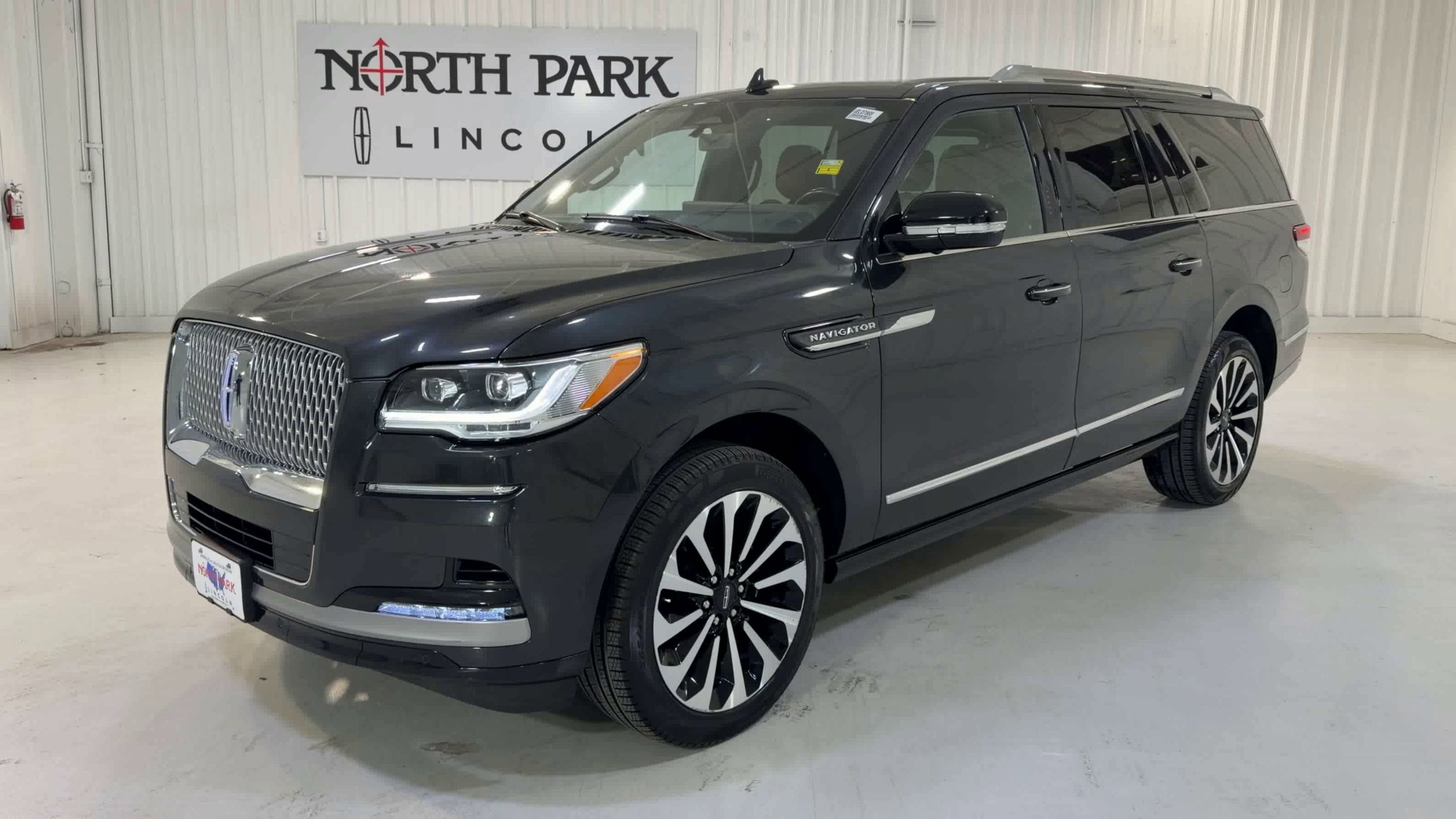 2023 Lincoln Navigator L Reserve