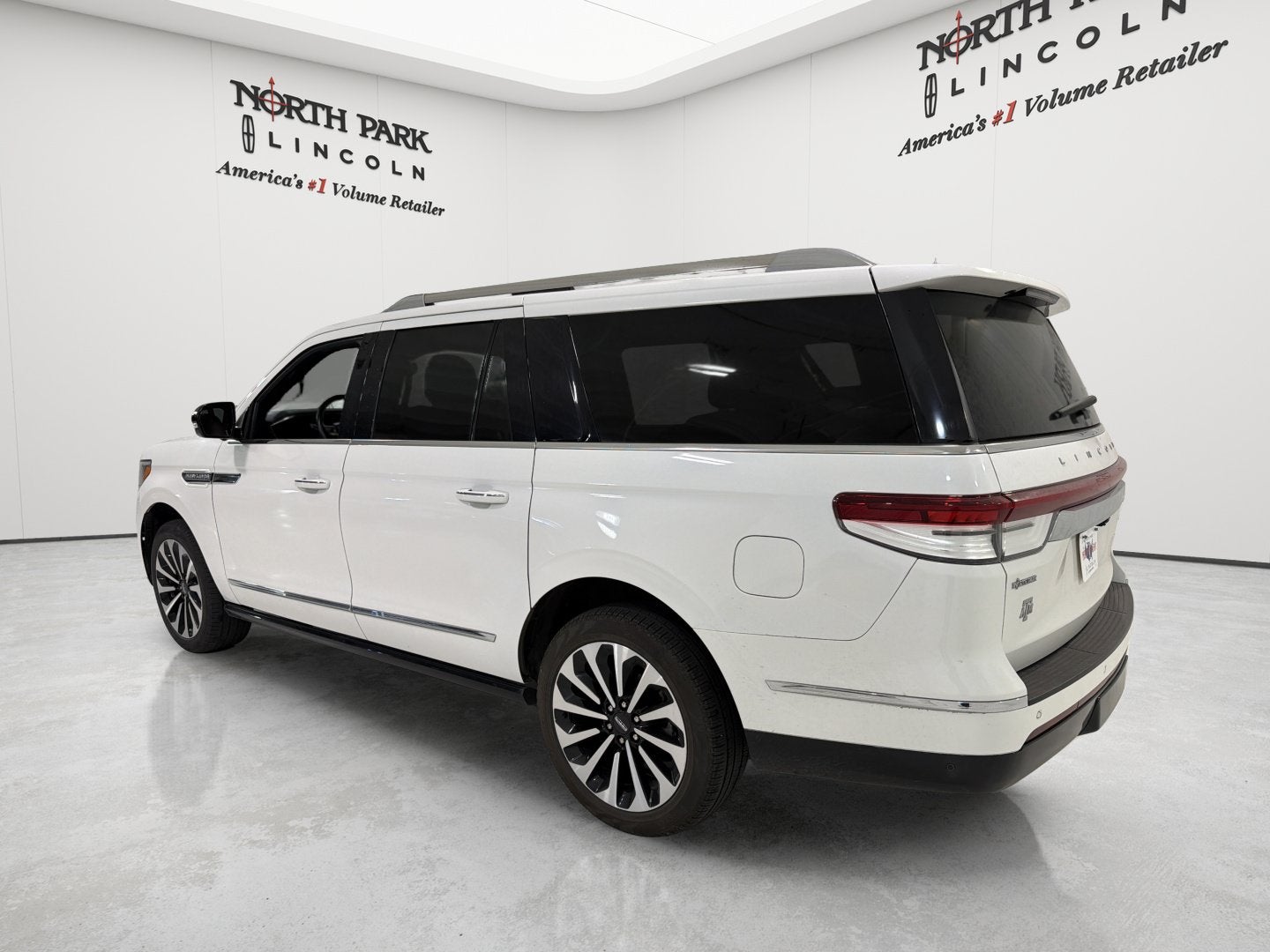 2022 Lincoln Navigator L Reserve