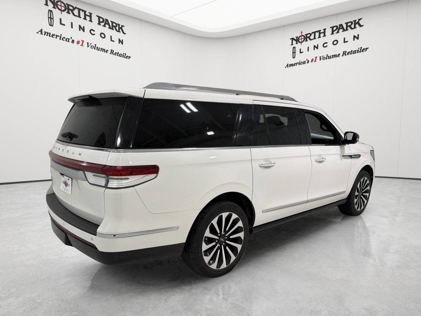 2022 Lincoln Navigator L Reserve