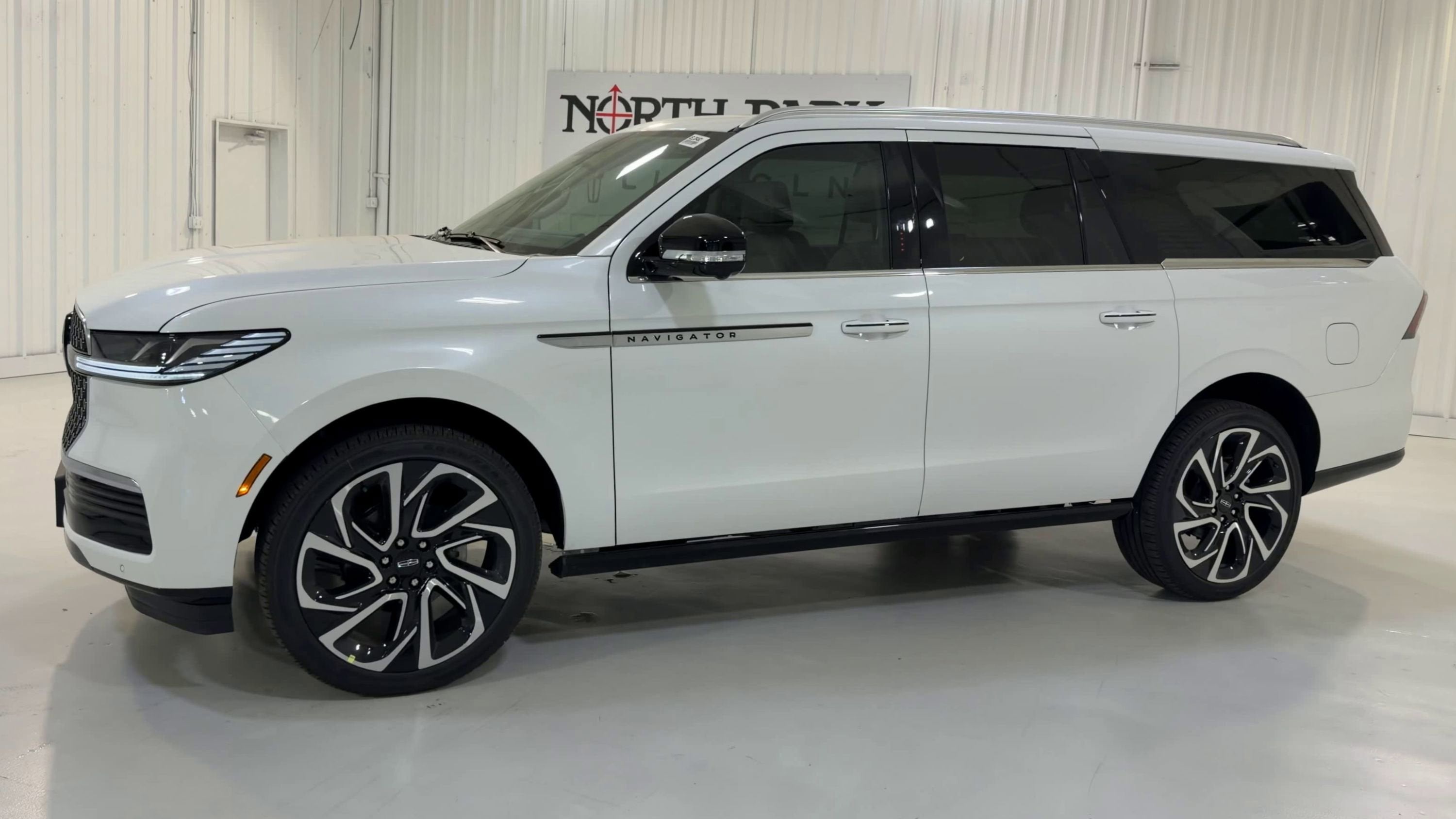 2026 Lincoln Navigator L Reserve