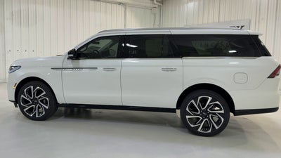 2026 Lincoln Navigator L Reserve