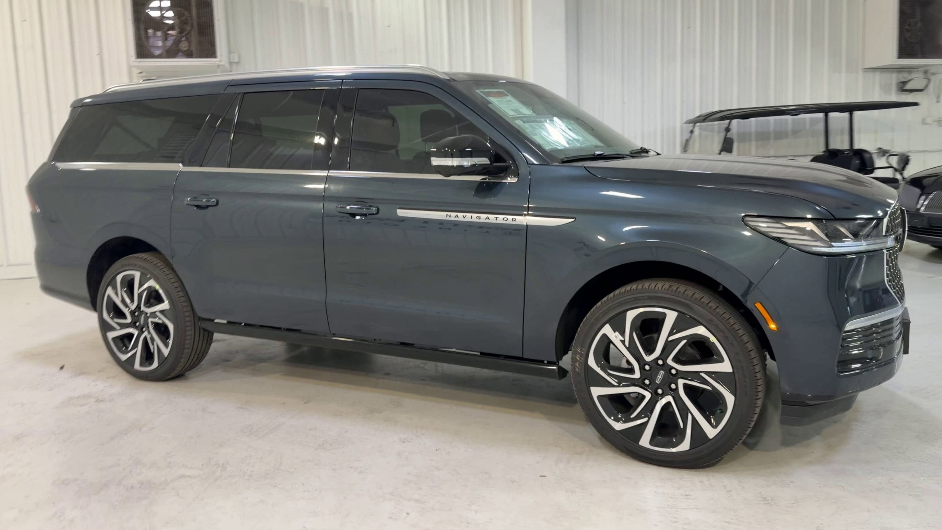 2026 Lincoln Navigator L Reserve